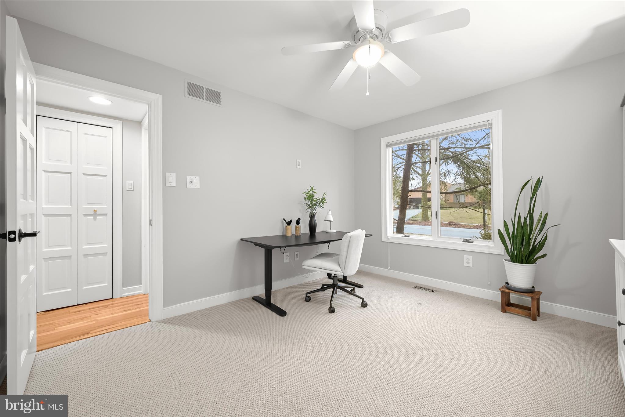 HOBBITS GLEN - Residential