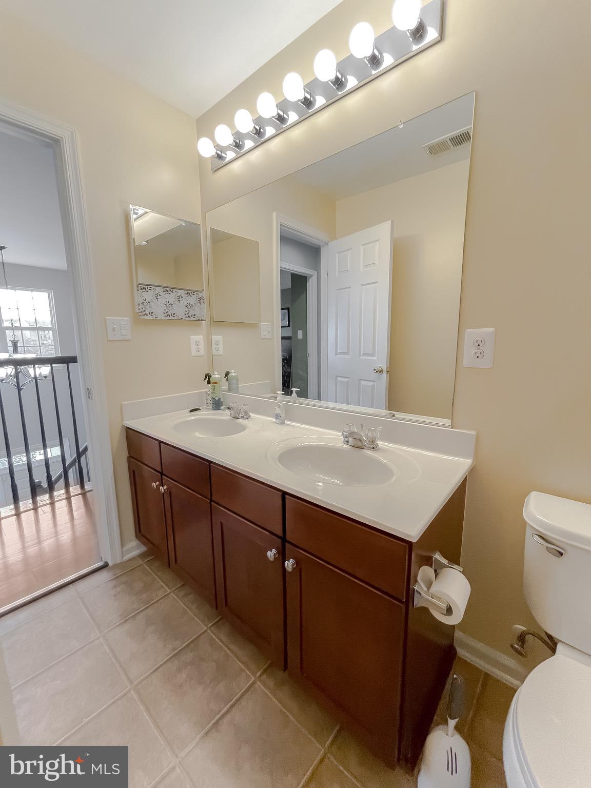 WESTBURY WEST - Residential