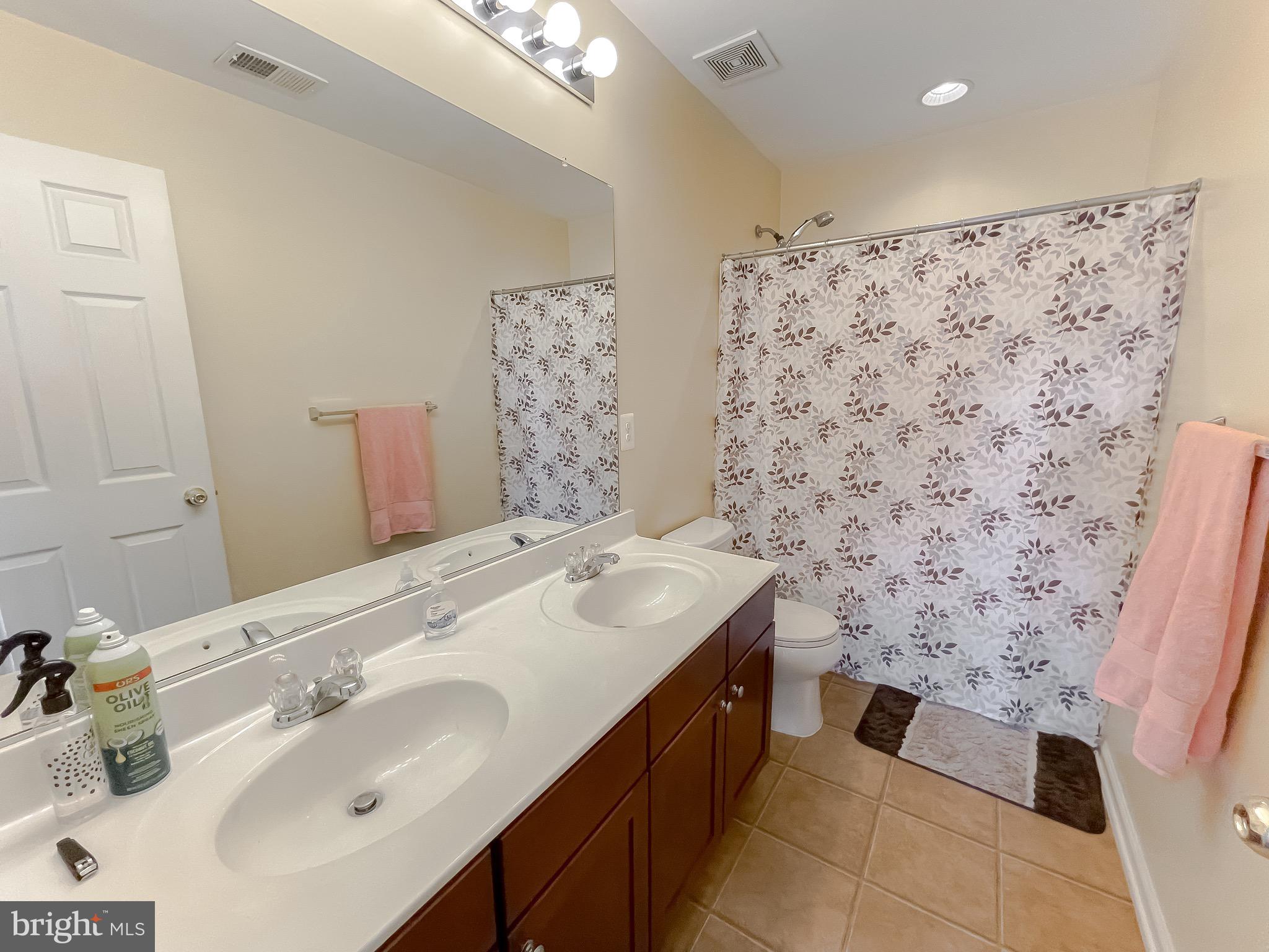 WESTBURY WEST - Residential