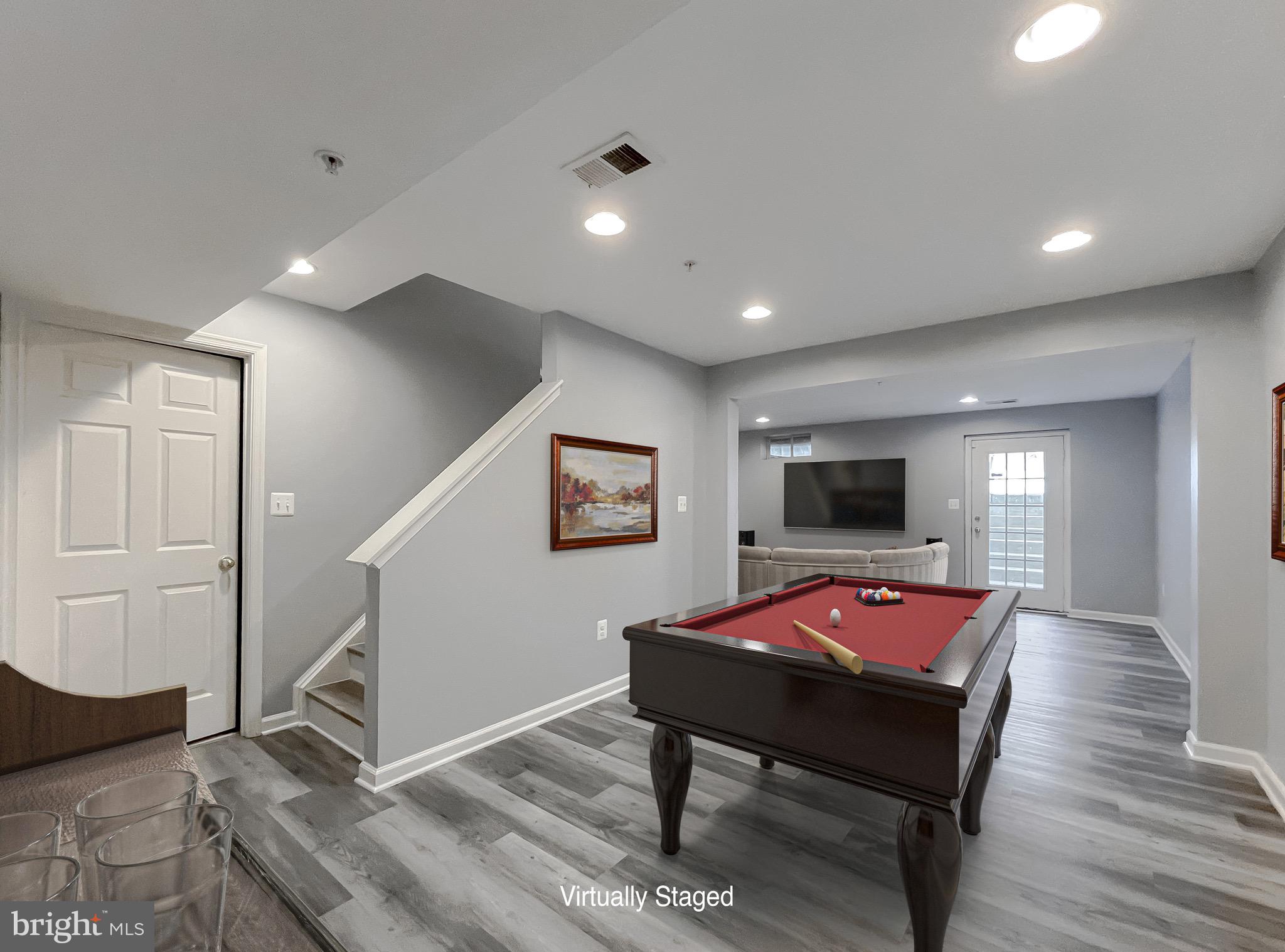 WESTBURY WEST - Residential