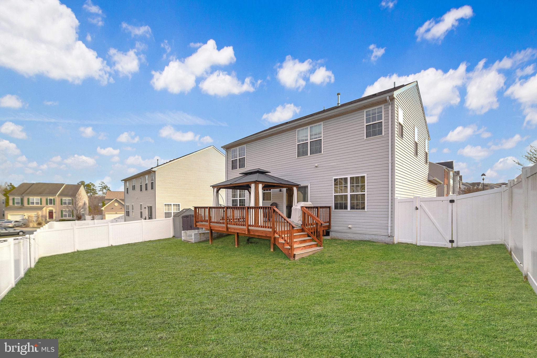 WESTBURY WEST - Residential