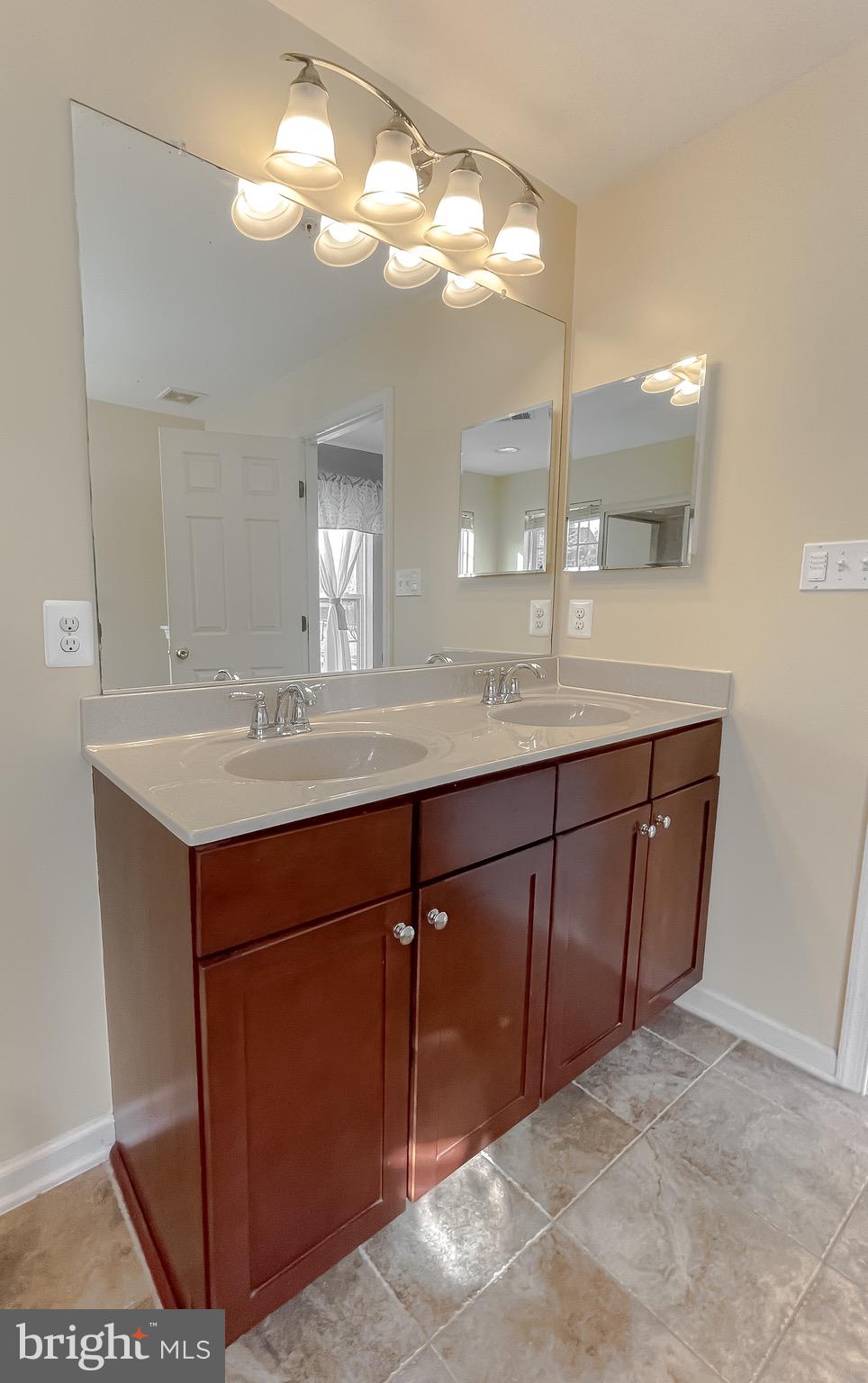 WESTBURY WEST - Residential