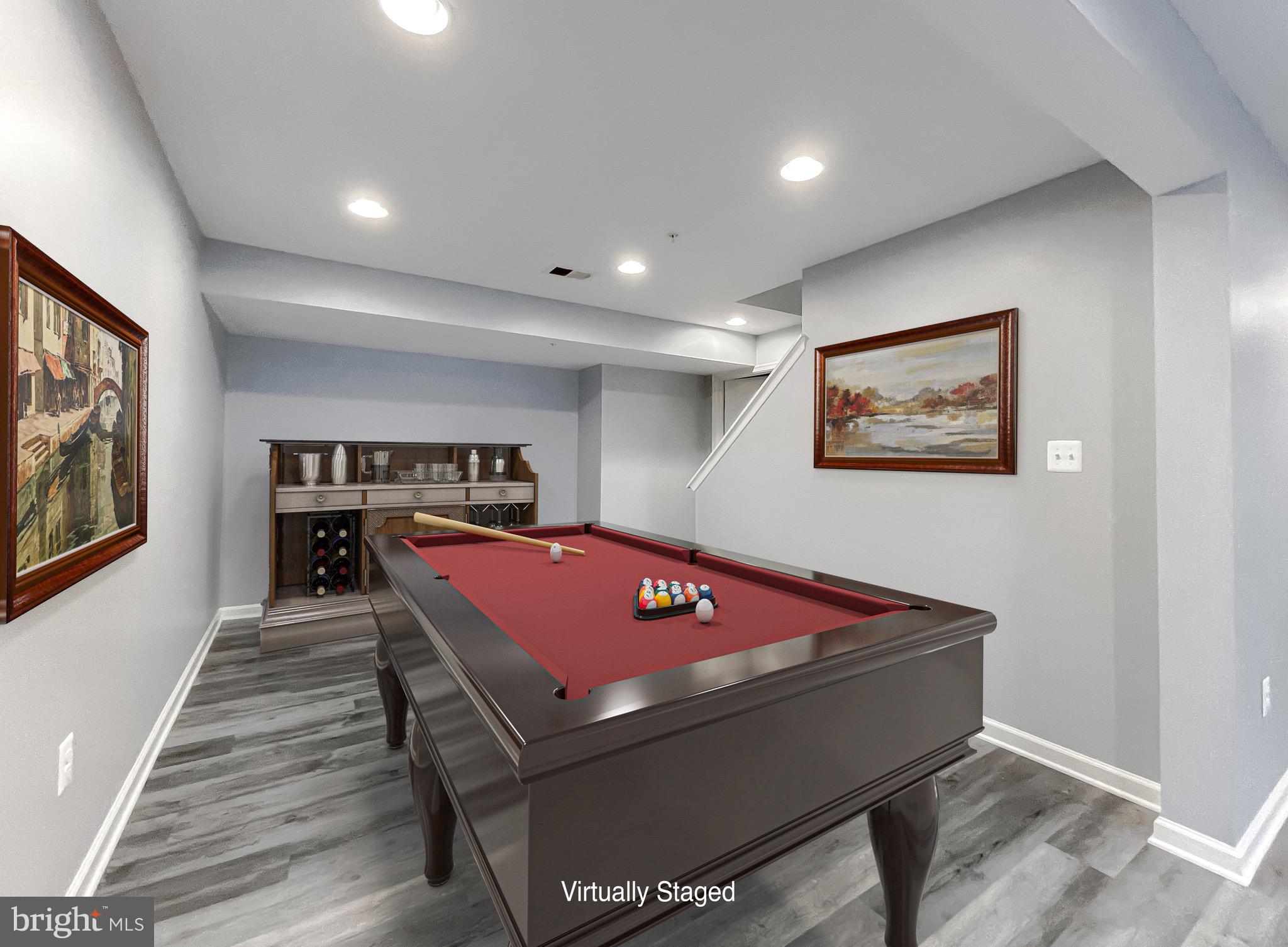 WESTBURY WEST - Residential