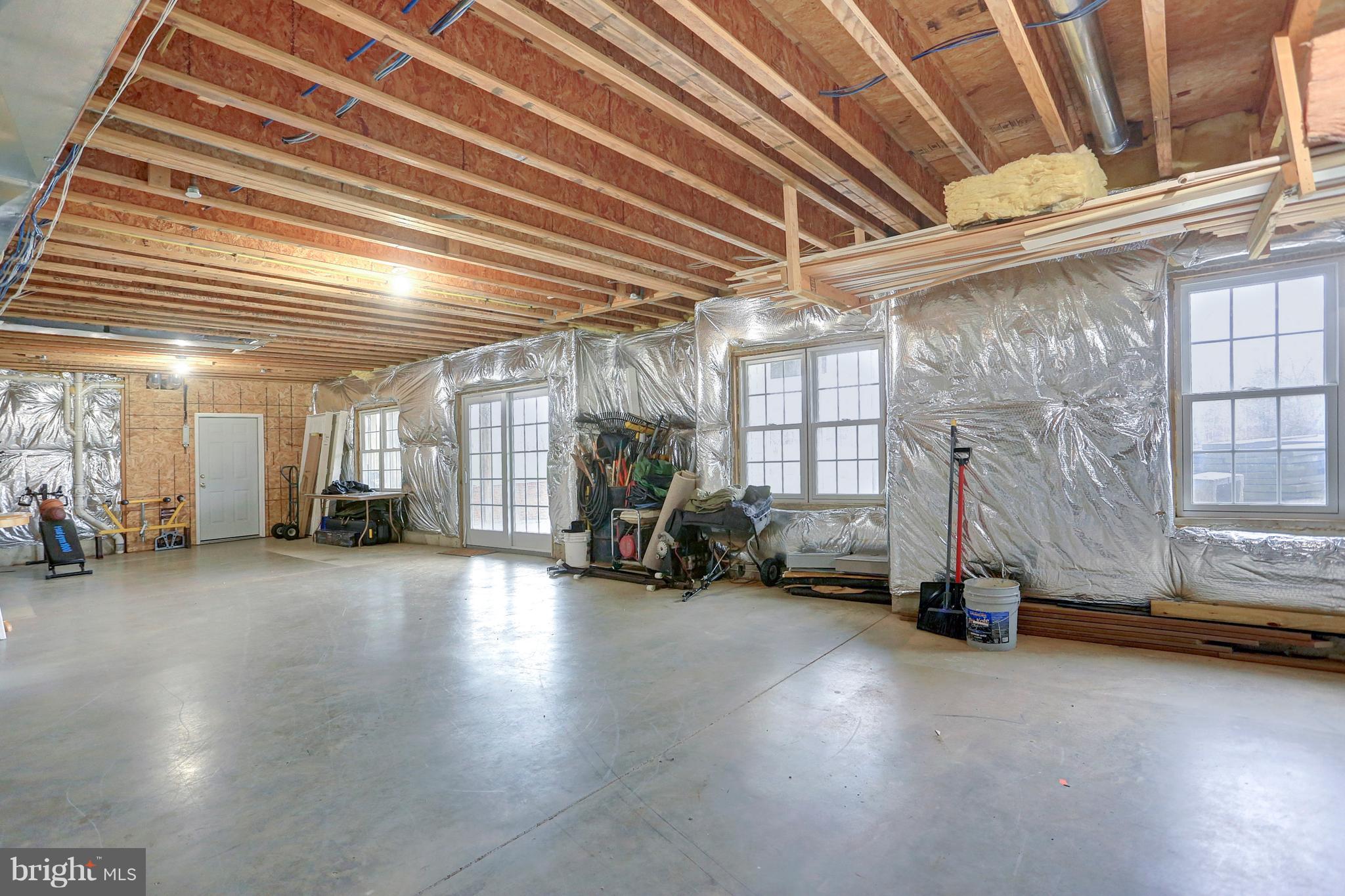 CAROLINES CROSSING - Residential