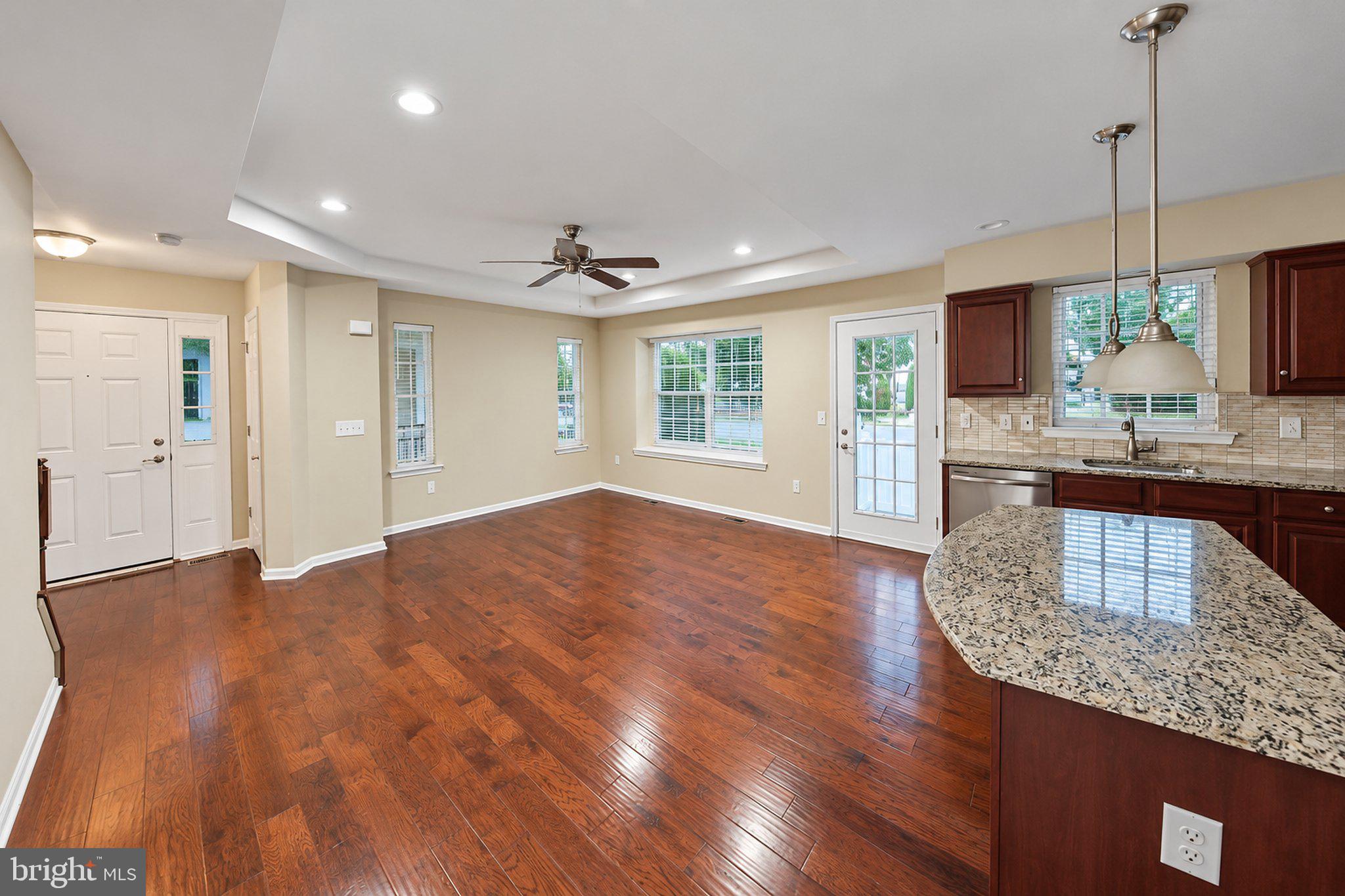 2601 LEXINGTON MEWS