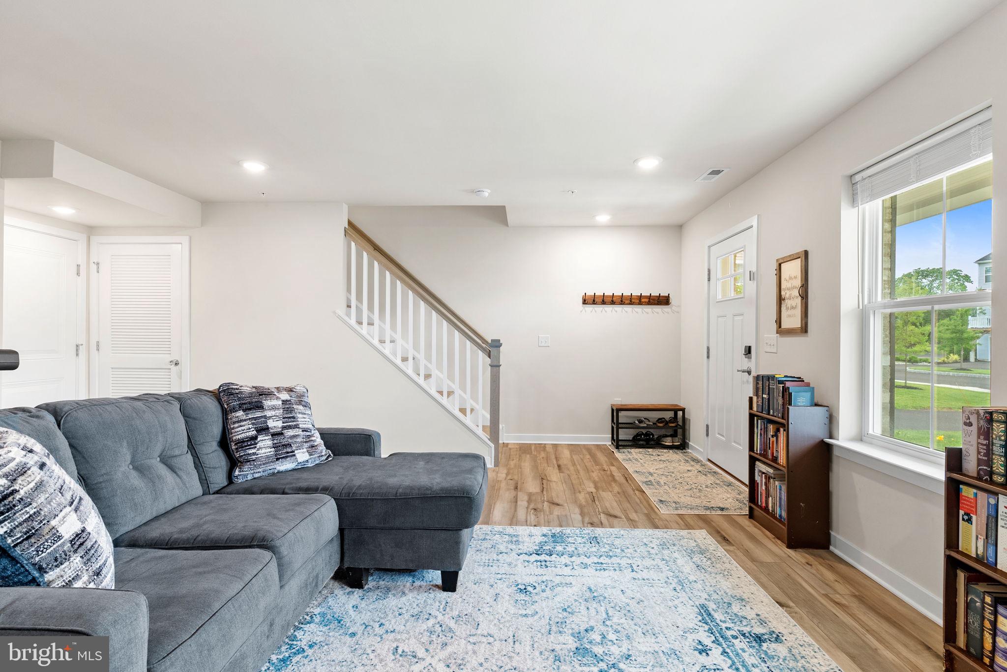 LANTERN RIDGE - Residential