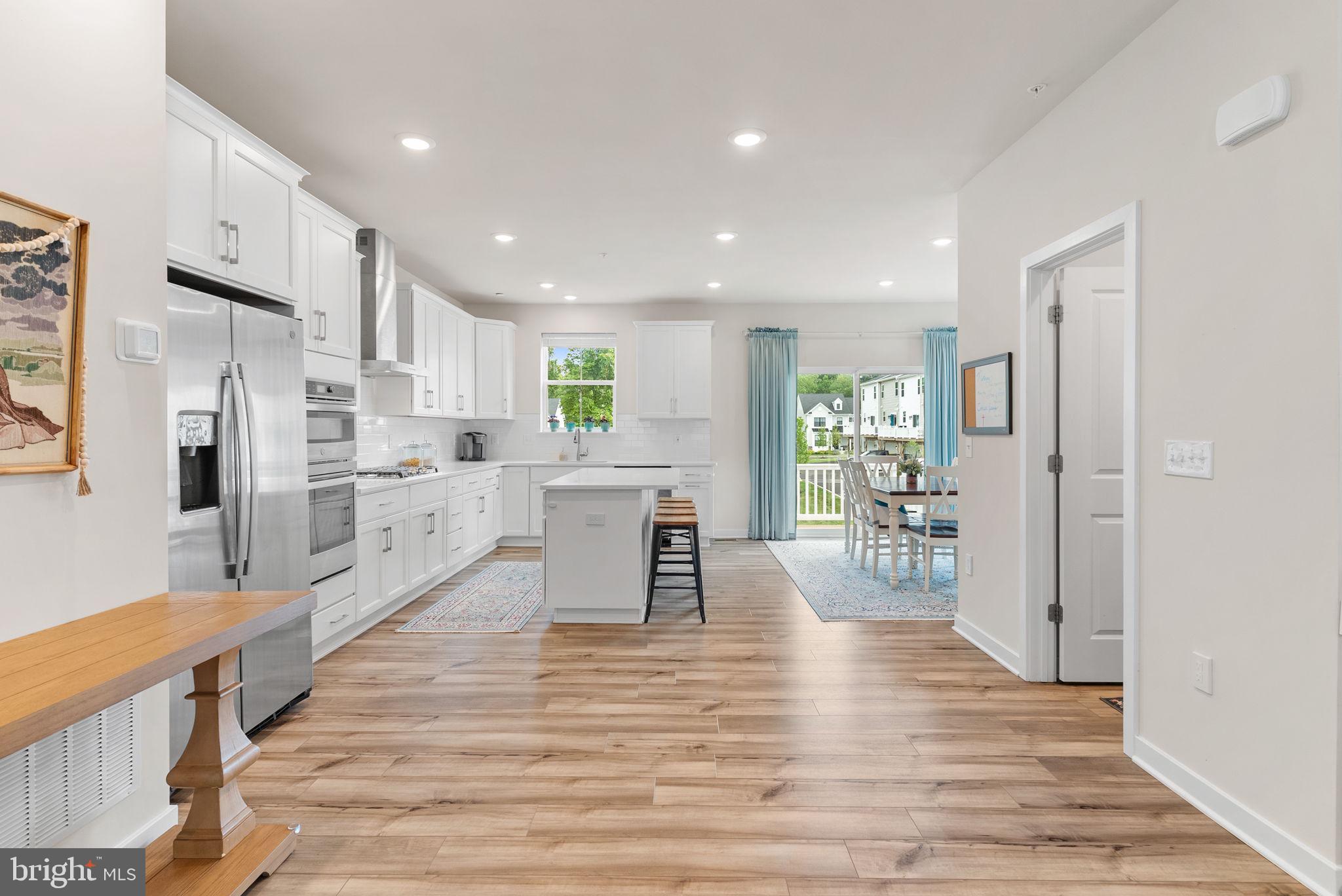 LANTERN RIDGE - Residential