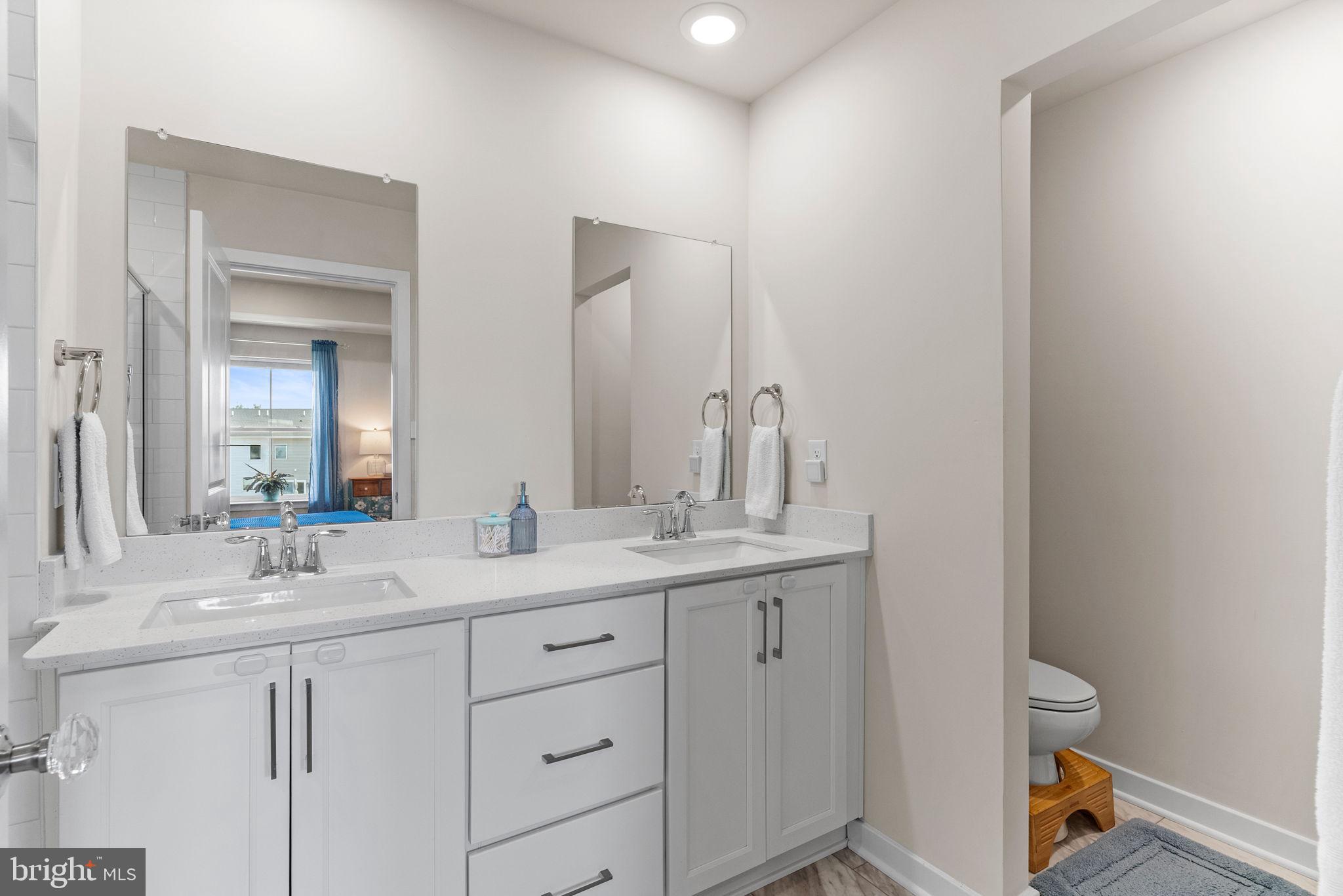 LANTERN RIDGE - Residential