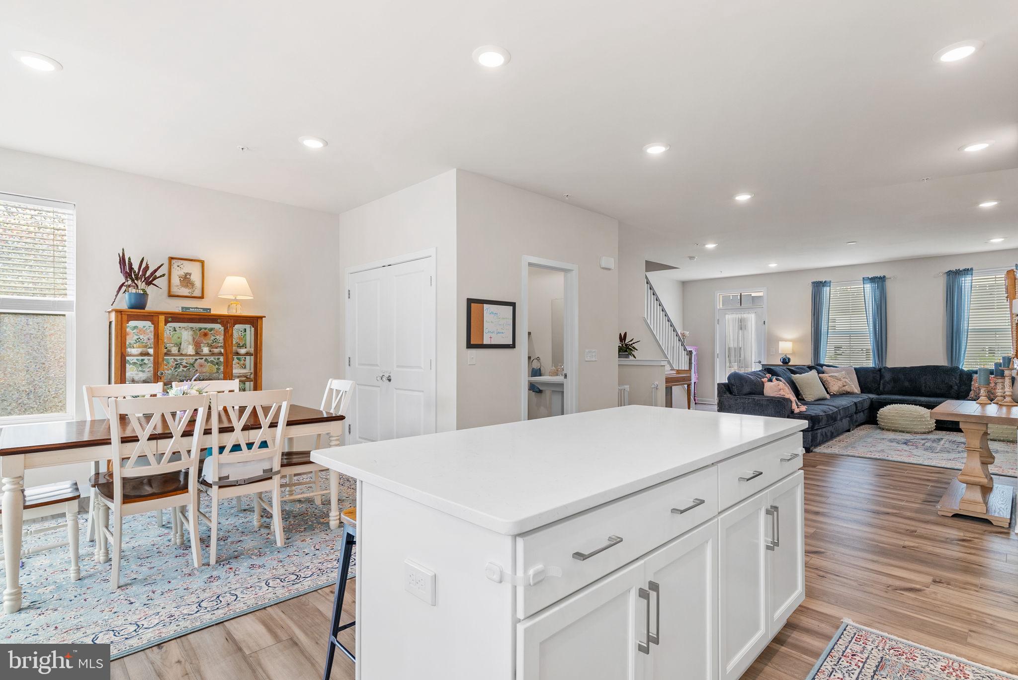 LANTERN RIDGE - Residential