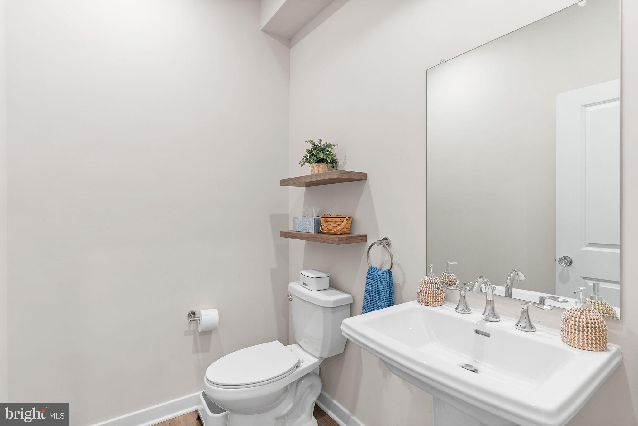 LANTERN RIDGE - Residential