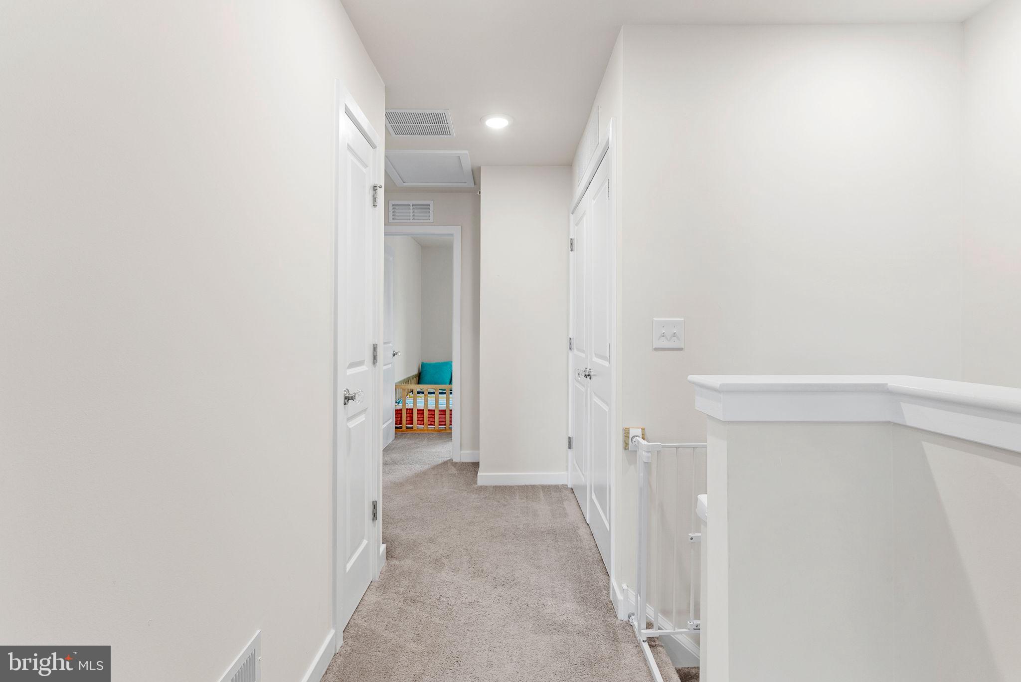 LANTERN RIDGE - Residential