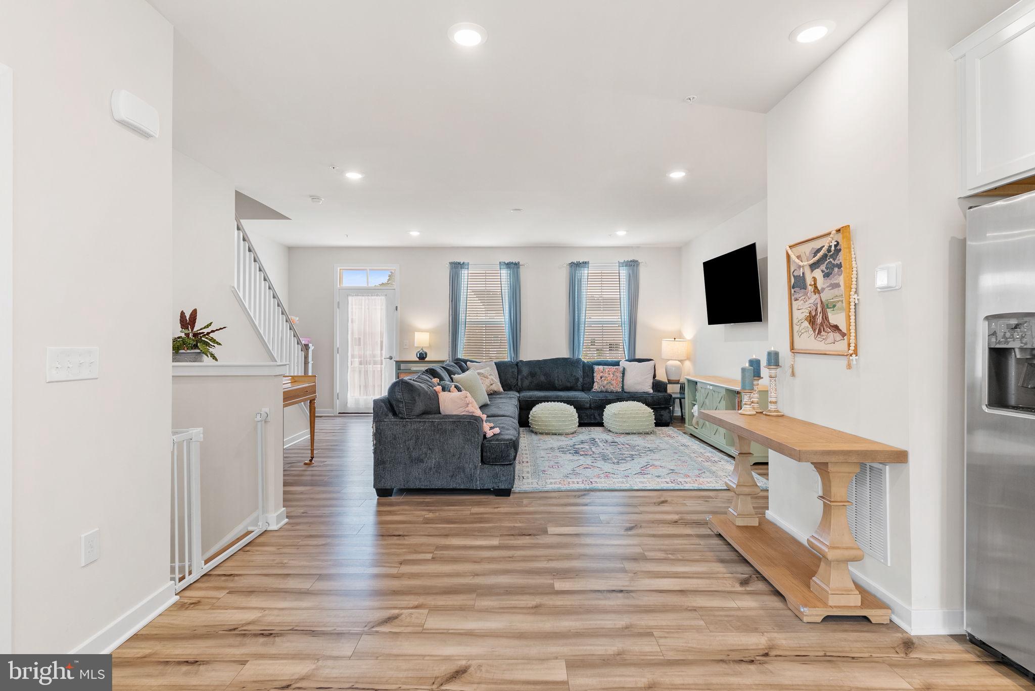 LANTERN RIDGE - Residential