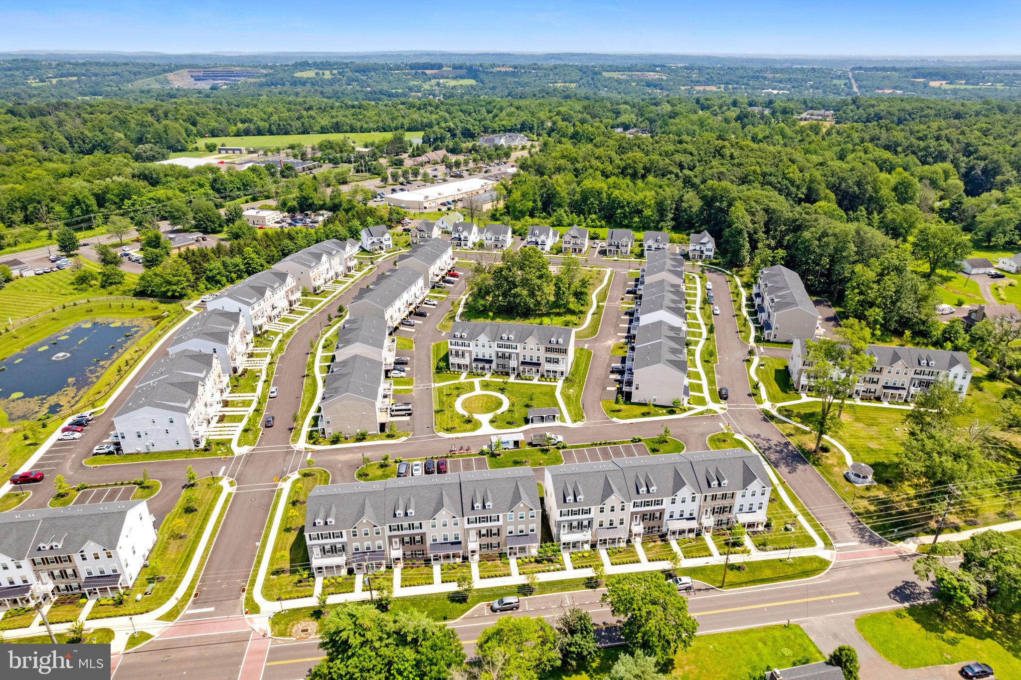 LANTERN RIDGE - Residential