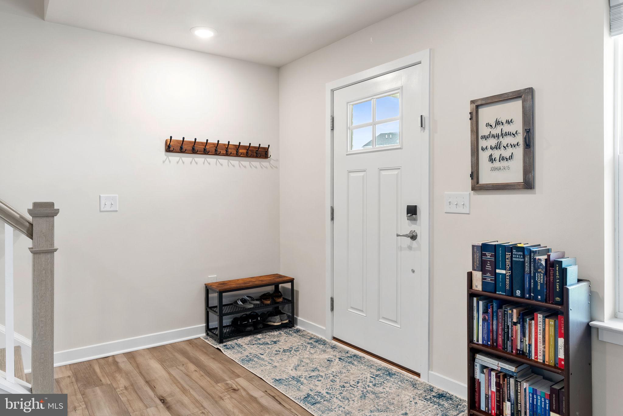 LANTERN RIDGE - Residential