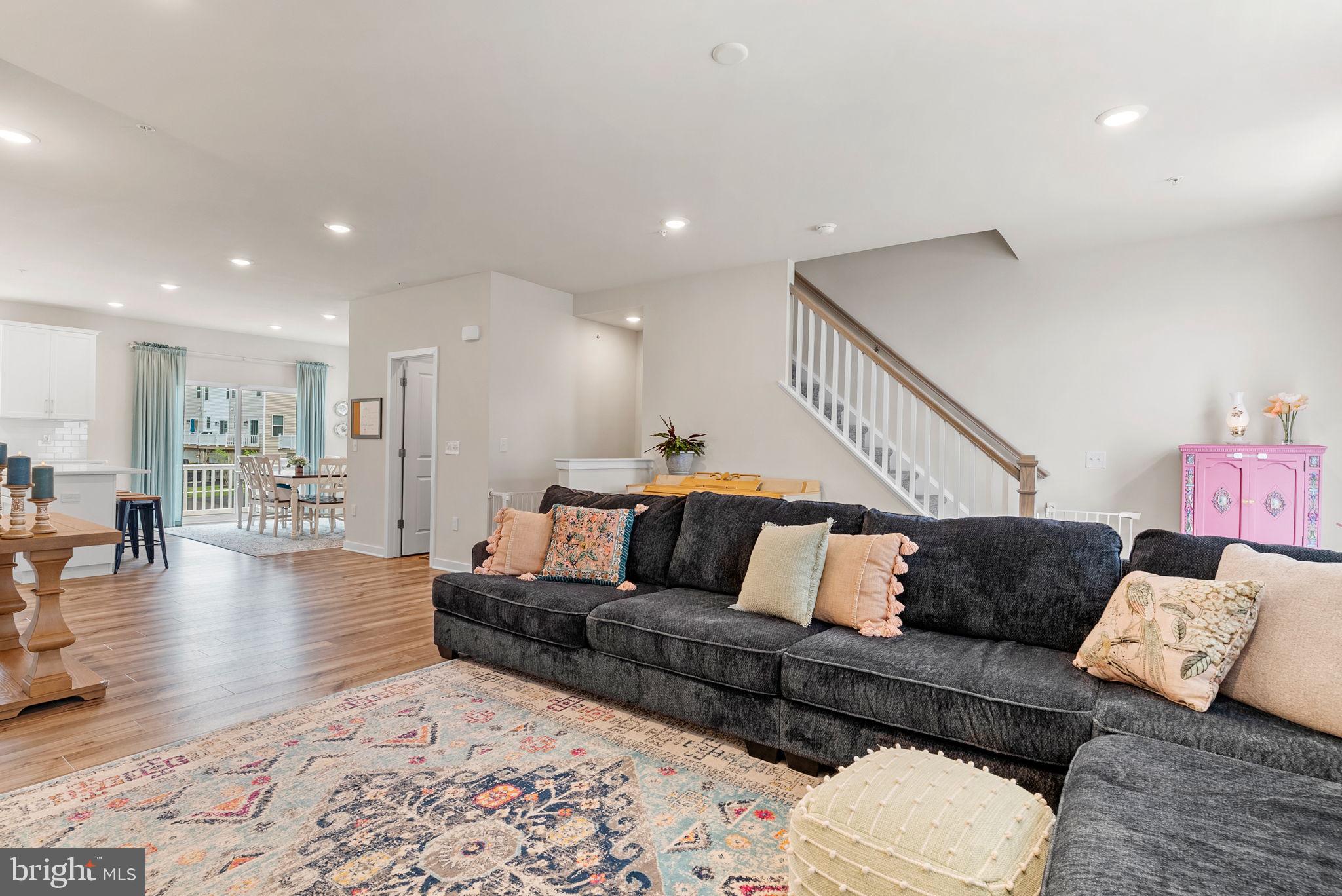 LANTERN RIDGE - Residential