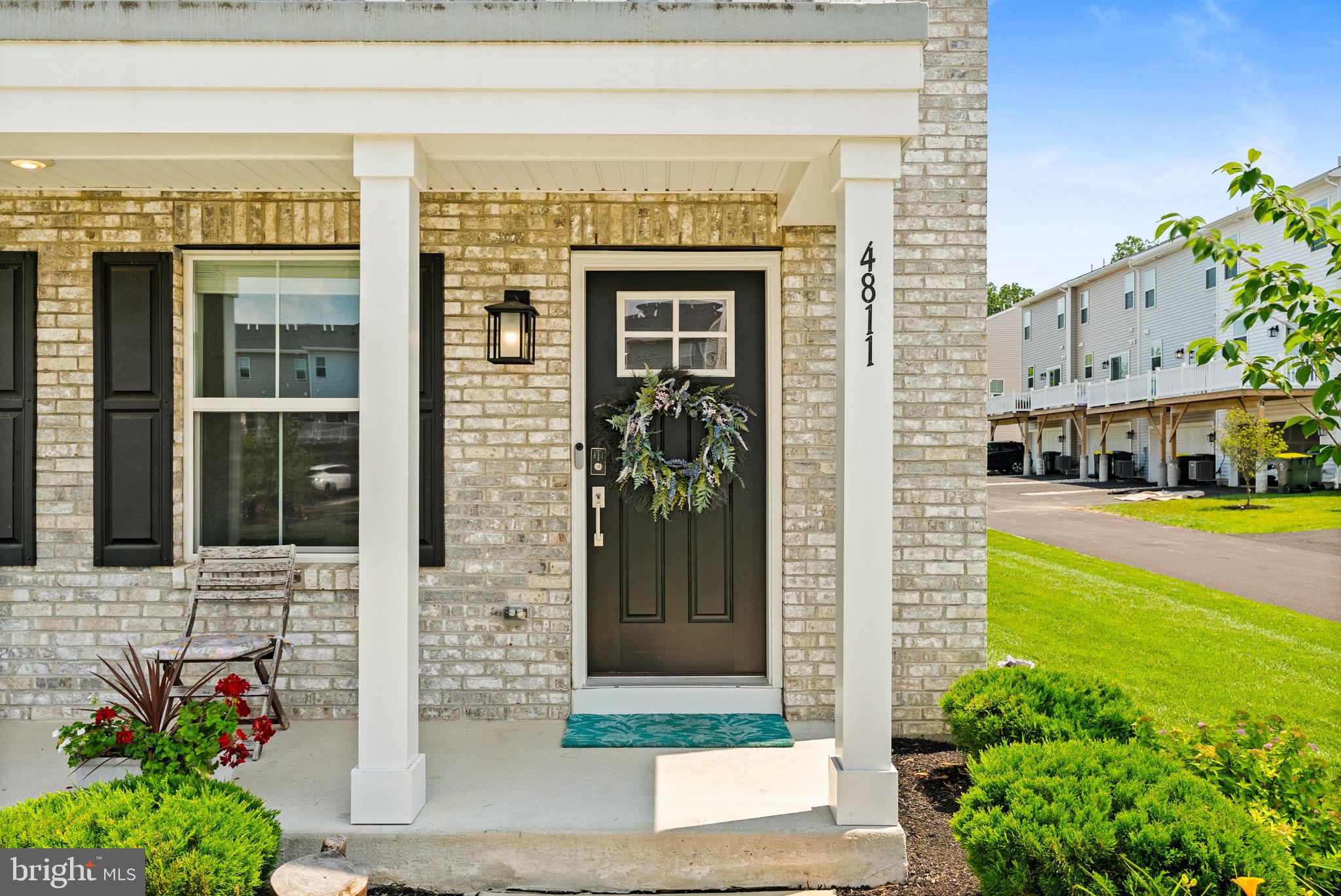 LANTERN RIDGE - Residential