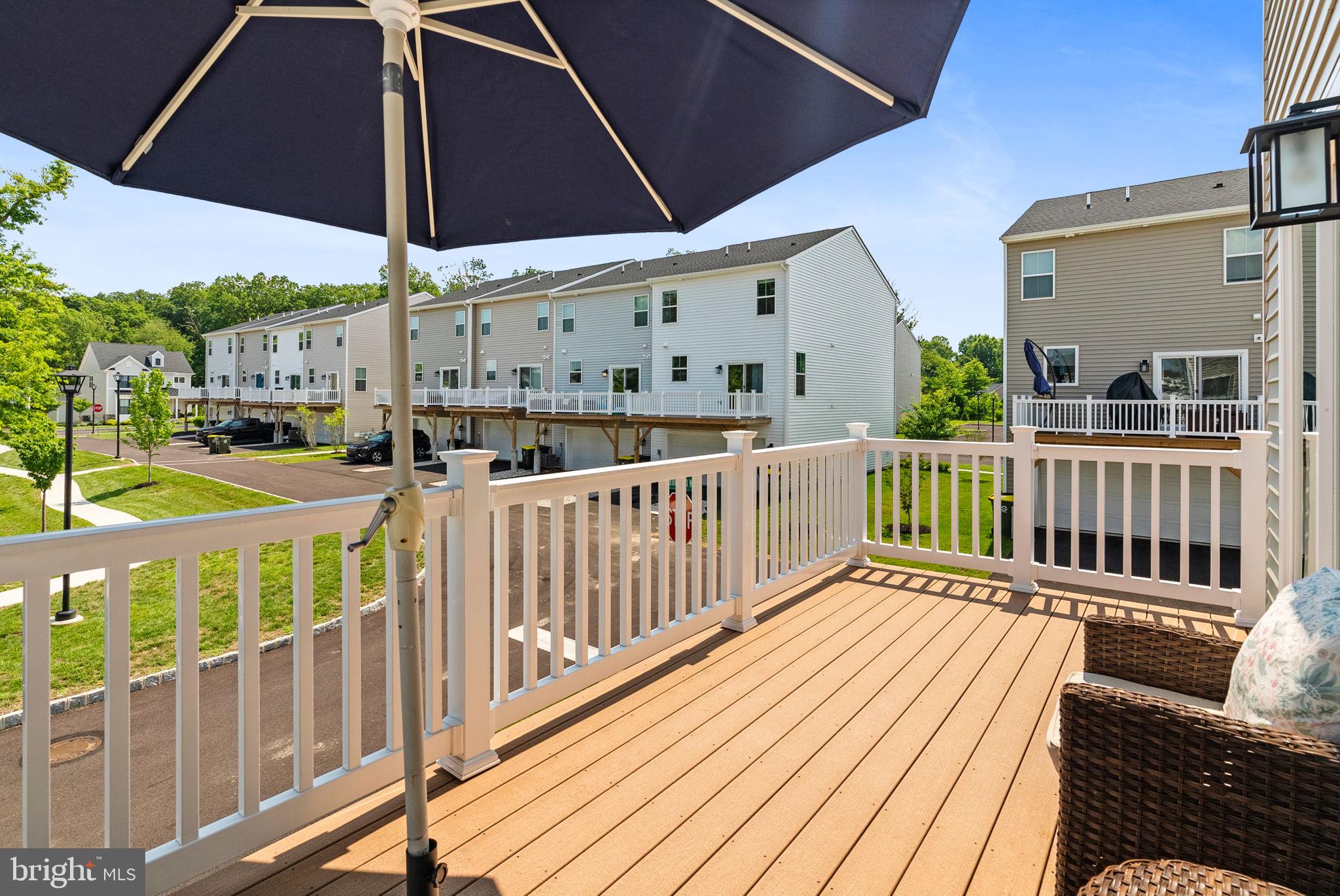 LANTERN RIDGE - Residential