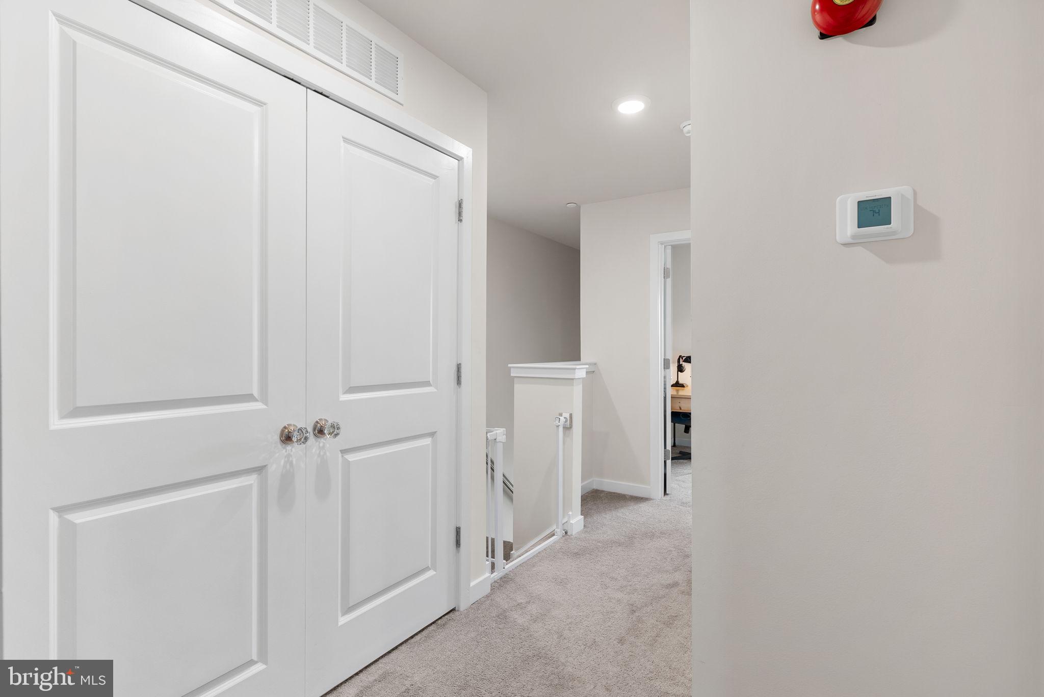 LANTERN RIDGE - Residential