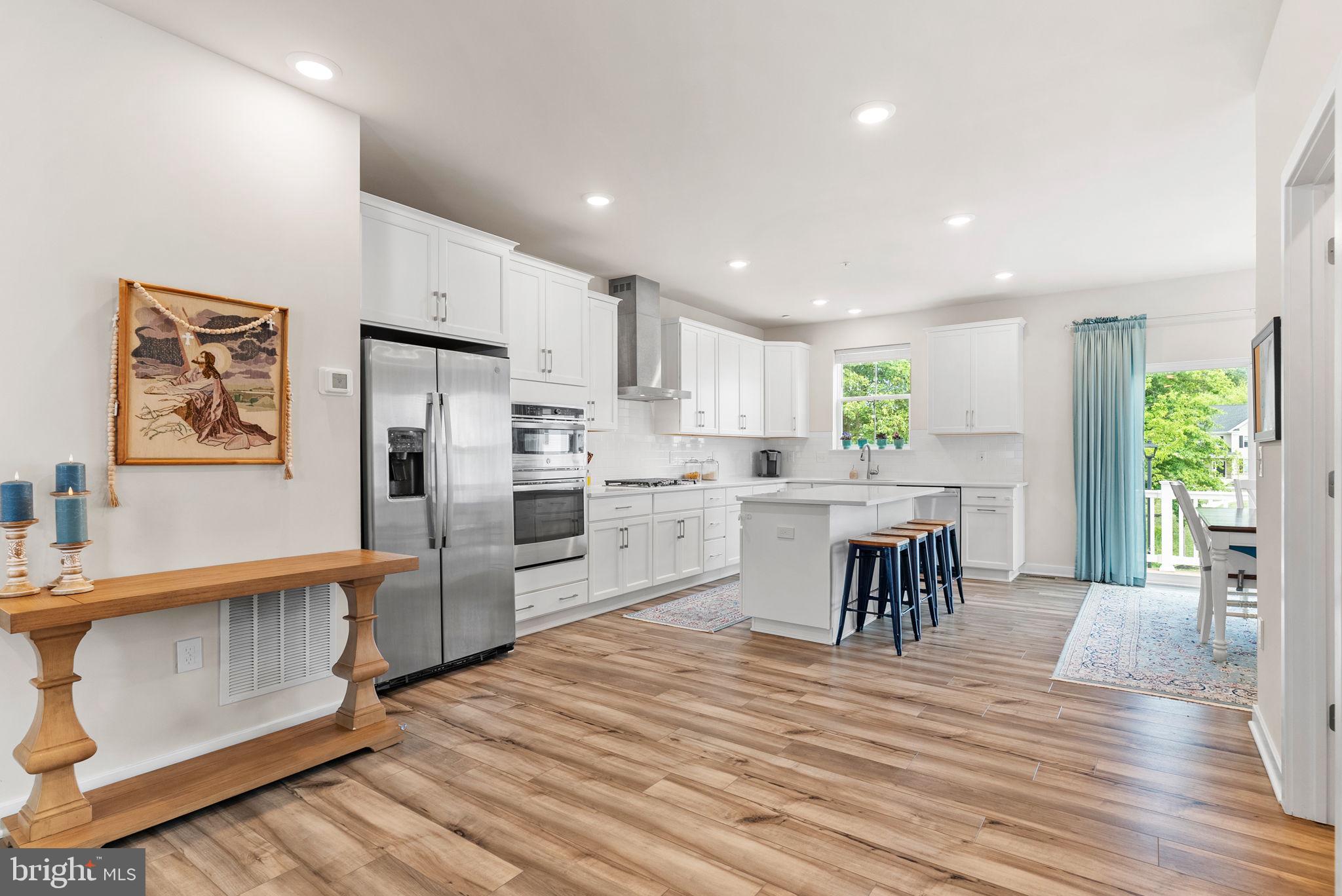 LANTERN RIDGE - Residential