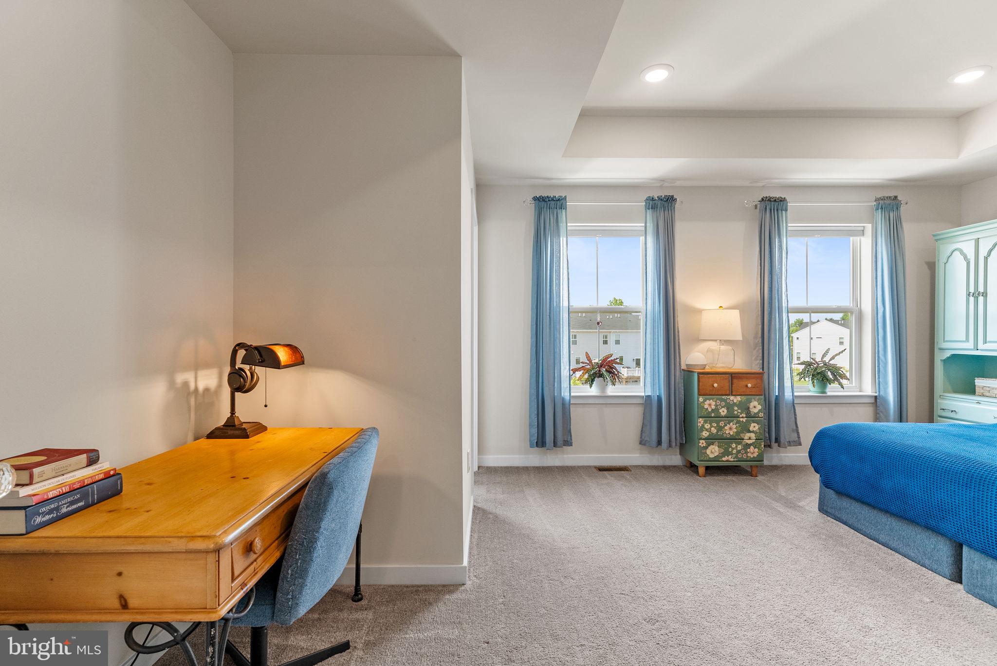 LANTERN RIDGE - Residential