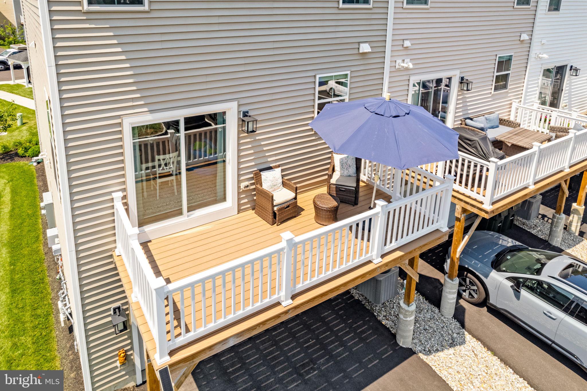 LANTERN RIDGE - Residential