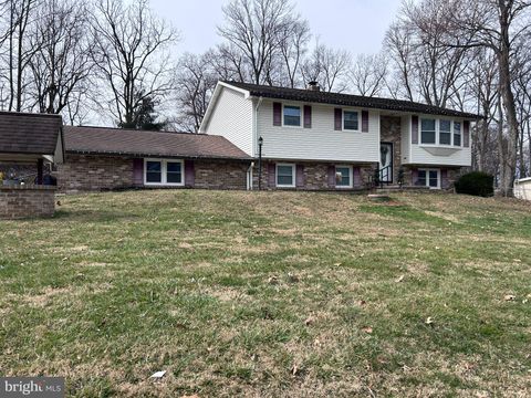 Homes For Sale - 470 Park Street<br/> York County, MANCHESTER, PA 17345