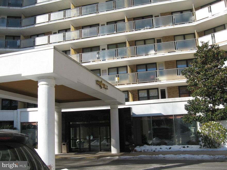 We are now offering for sale this NEWLY RENOVATED corner high floor condo with one bedroom and 1 and 1/2 baths. Full dining room. Hardwood floors, washer and dryer. Very private balcony.  Closets galore and a great lay out. The building has multiple amenities. 24 hour door person. Management company on site. Pool, full exercise facility  etc etc etc !   Also available for rent at $1,850.00