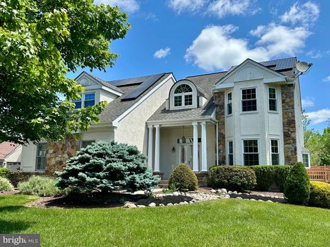 55 W WINDROSE DRIVE RICHBORO PA 18954