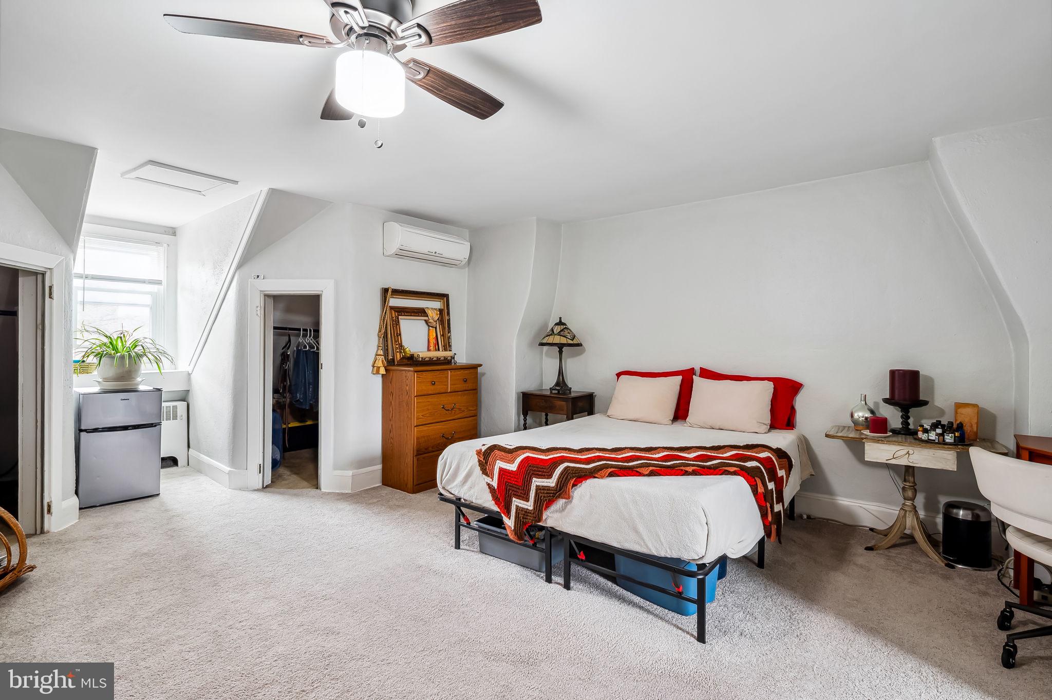 LITTLE ITALY - Residential
