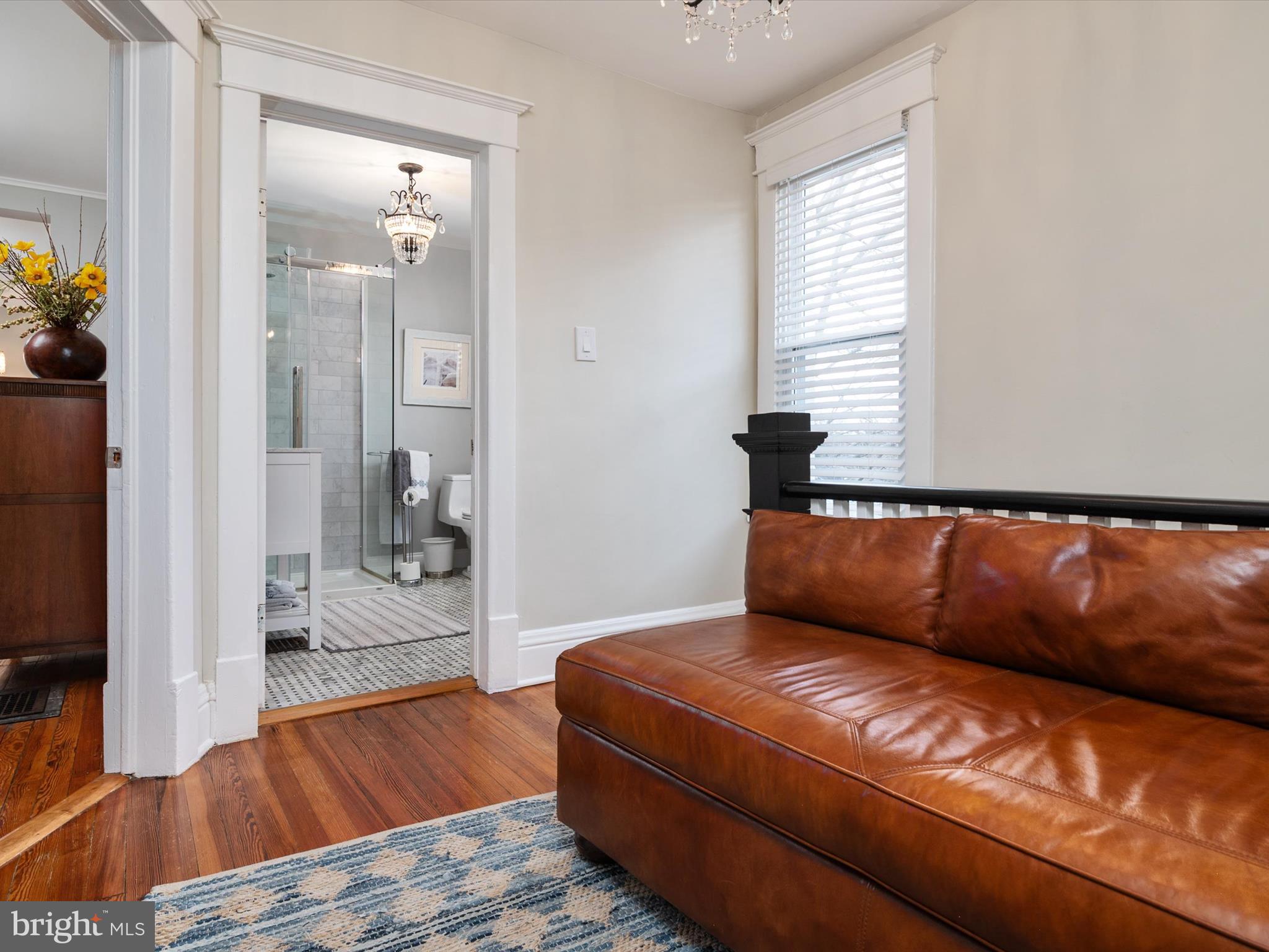 MURRAY HILL - Residential