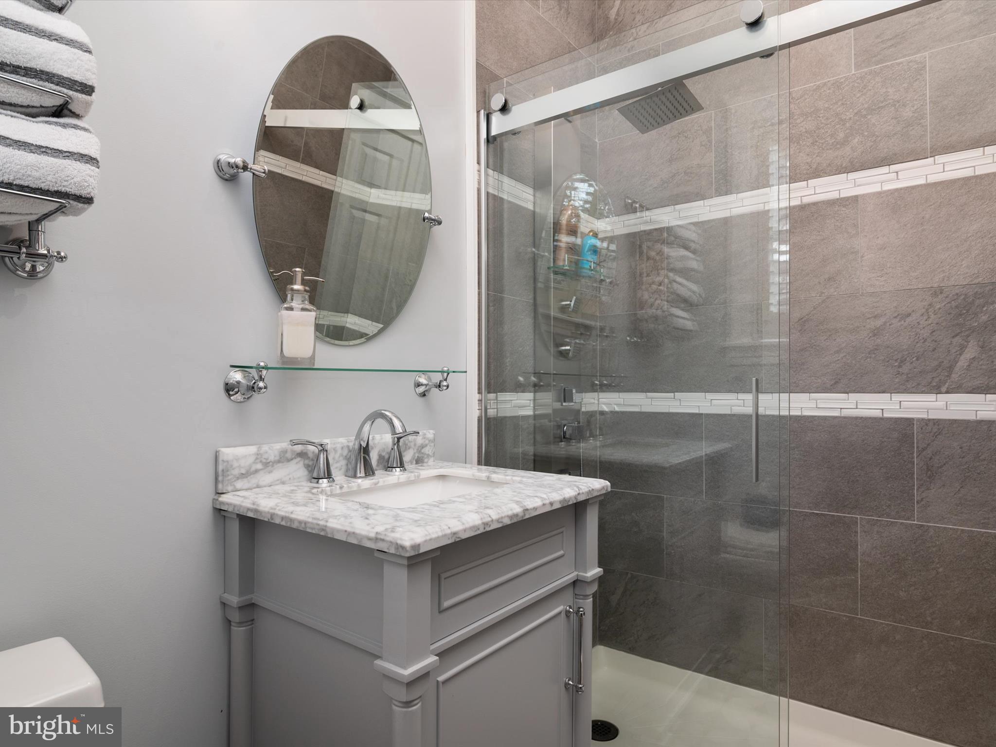 MURRAY HILL - Residential