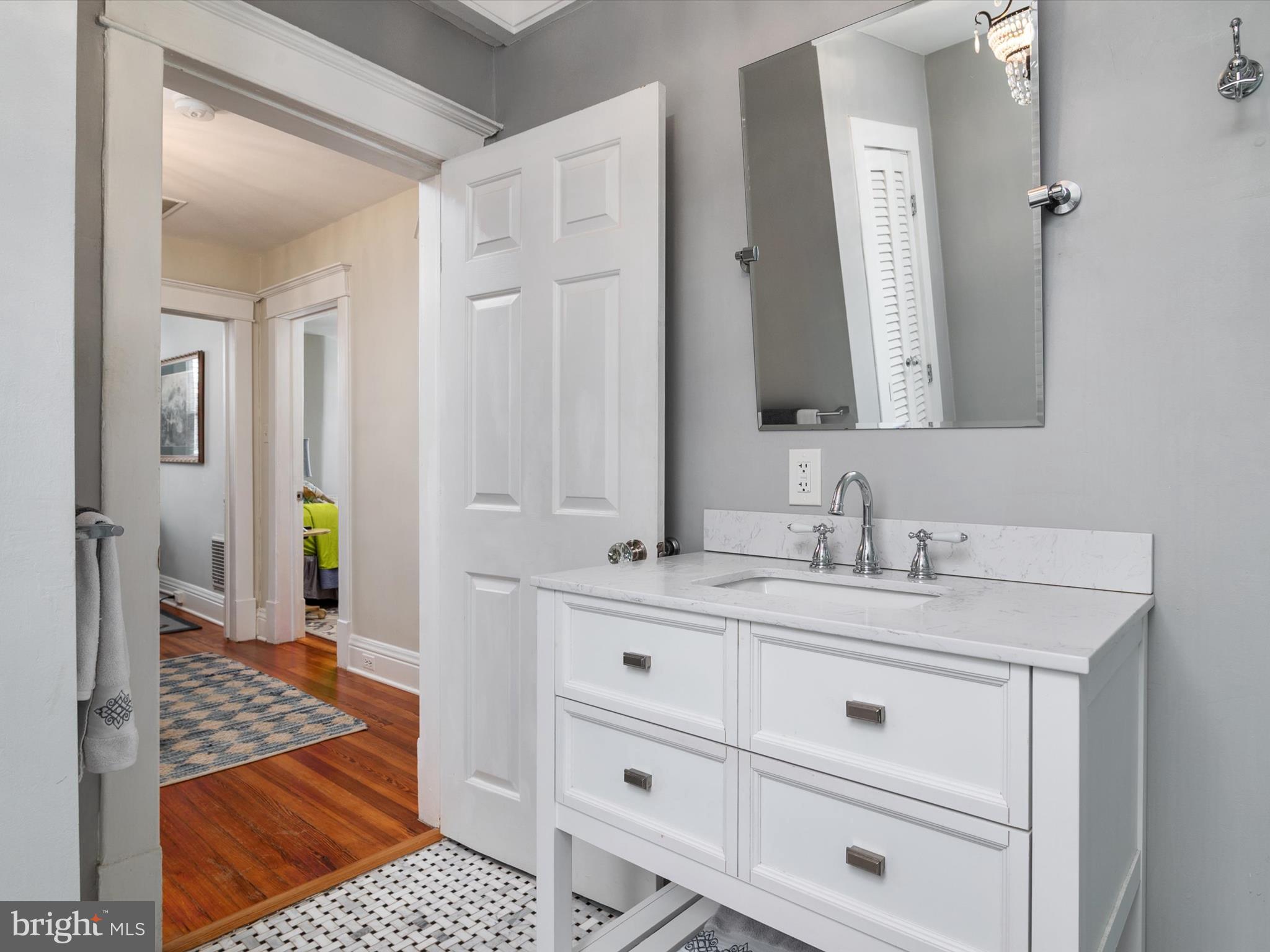 MURRAY HILL - Residential