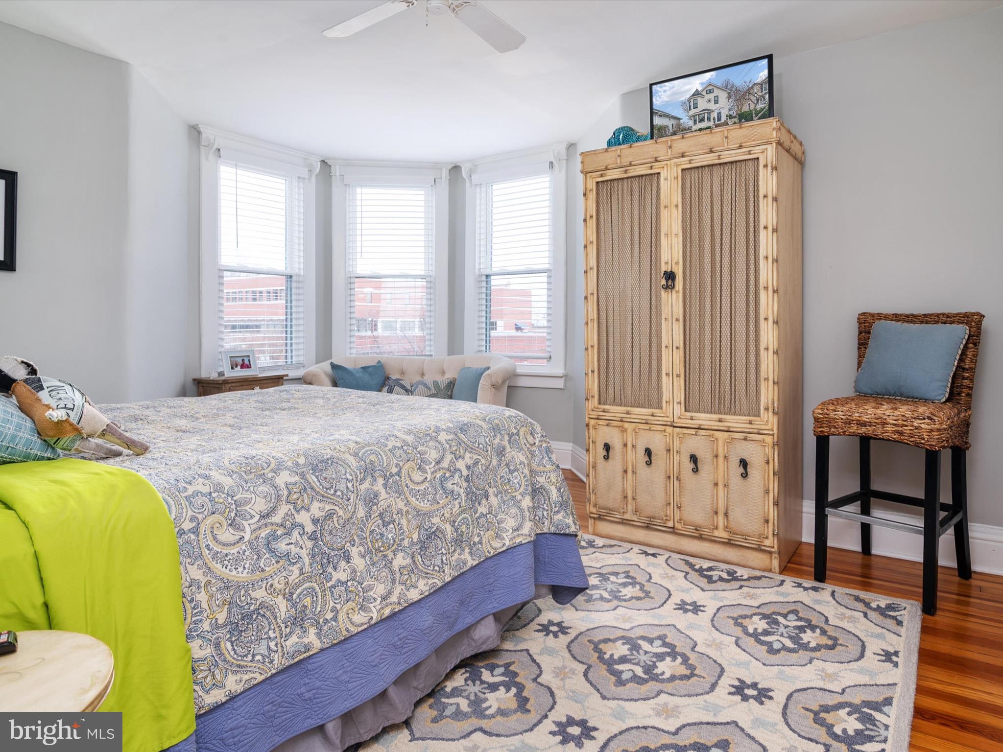 MURRAY HILL - Residential