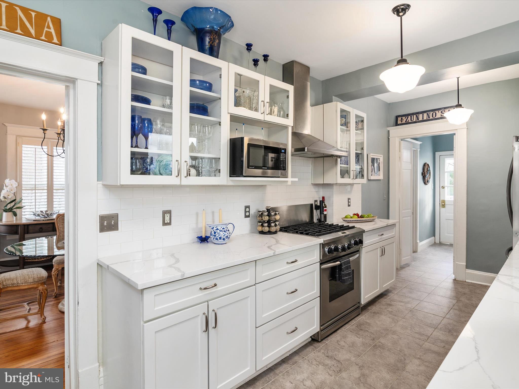 MURRAY HILL - Residential