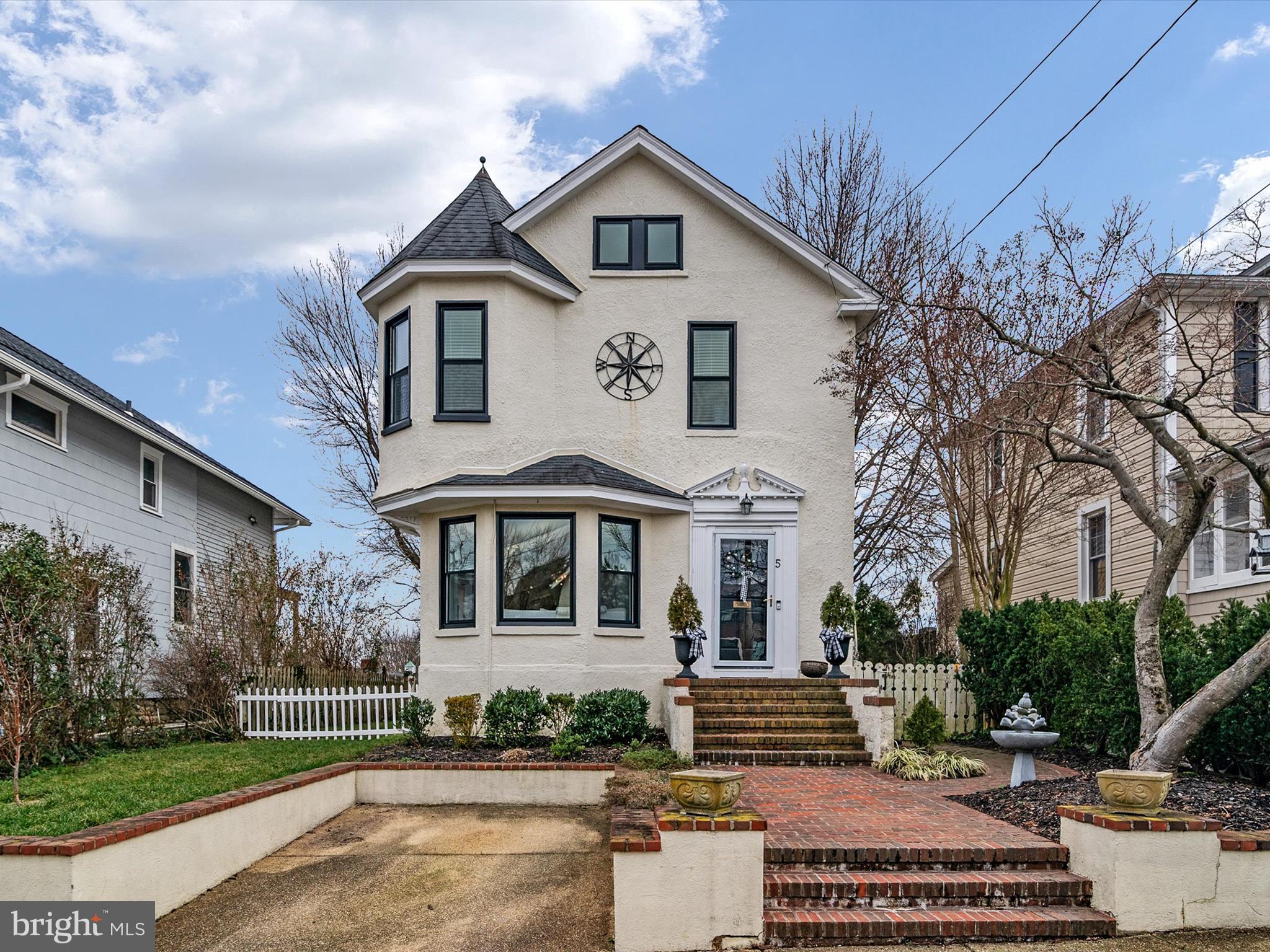 MURRAY HILL - Residential