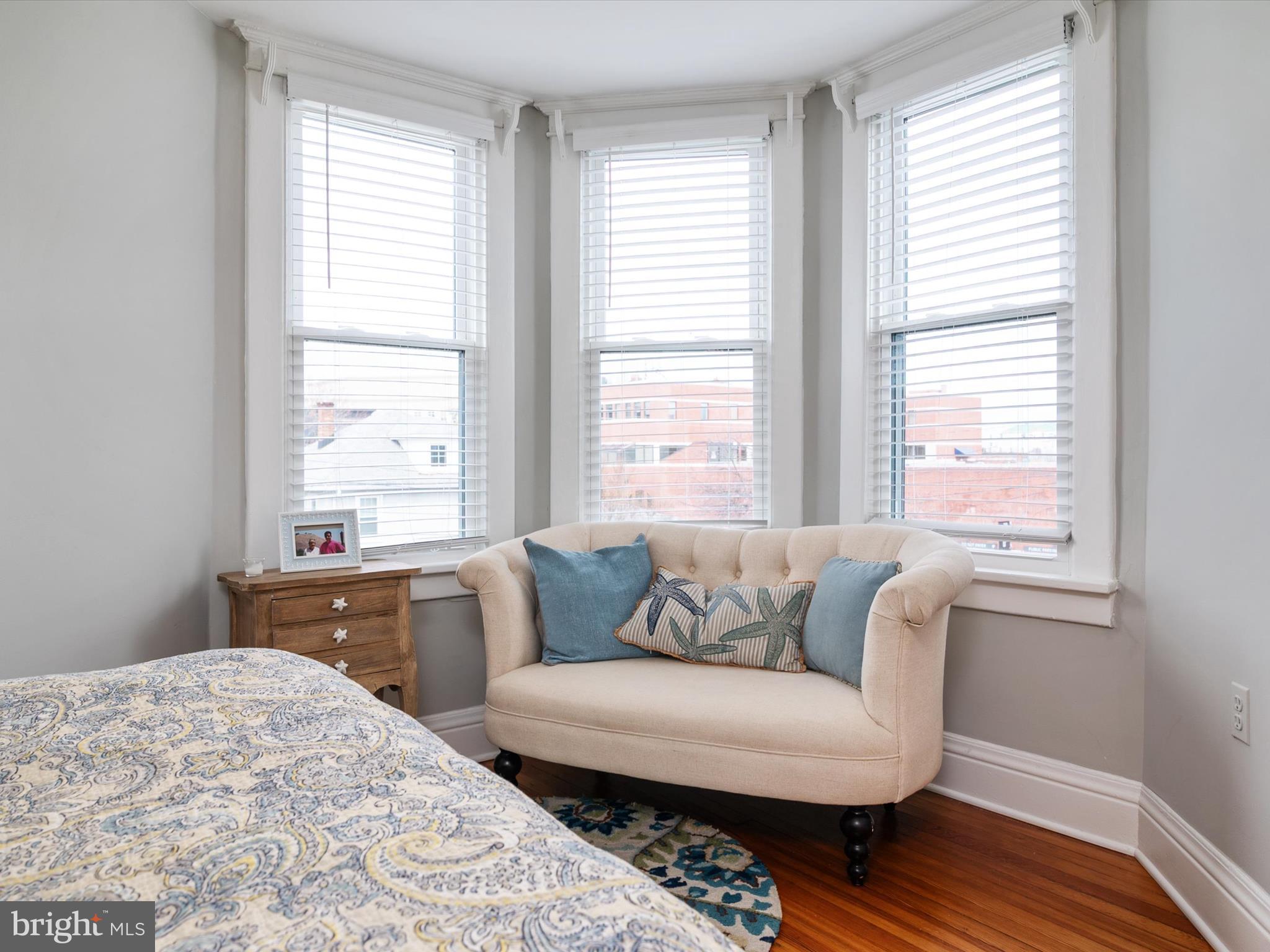 MURRAY HILL - Residential