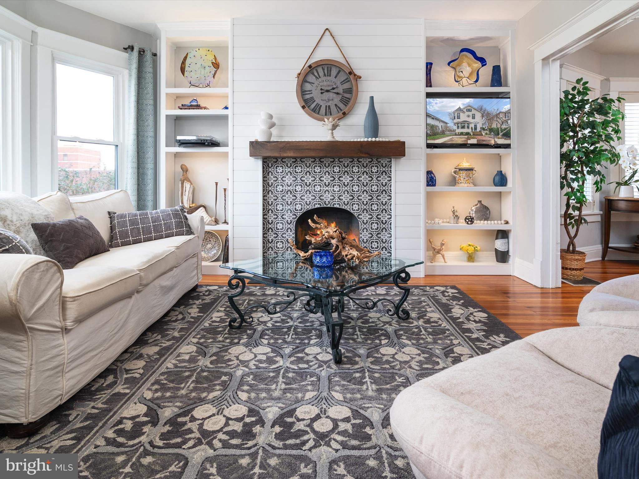 MURRAY HILL - Residential