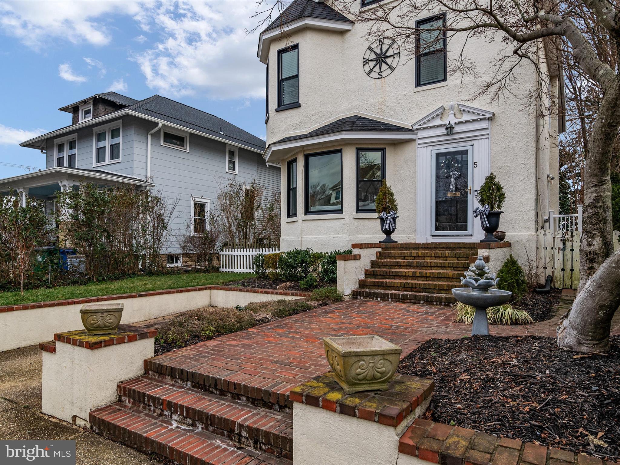 MURRAY HILL - Residential