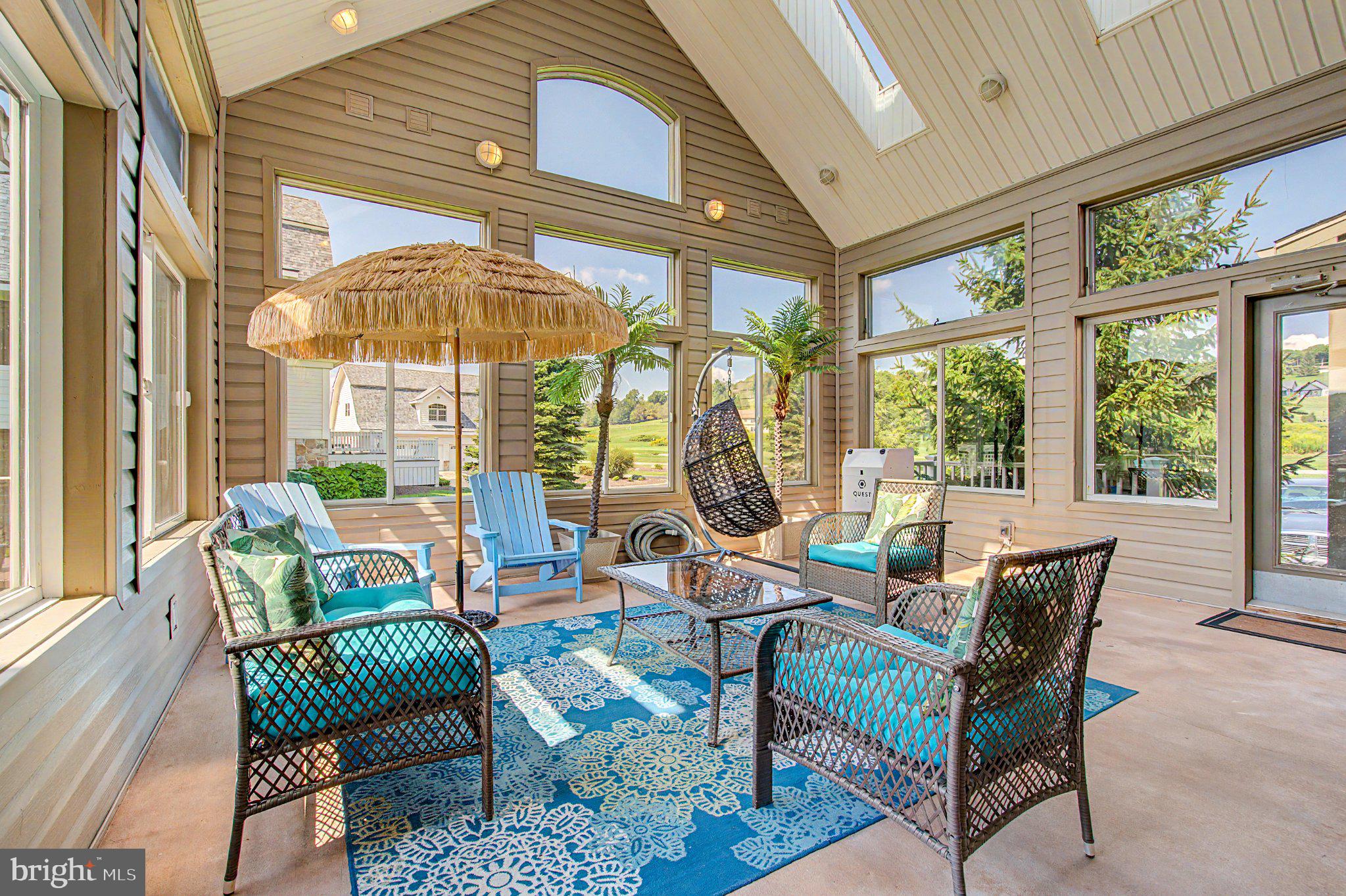 342 LAKEFRONT LINKS DRIVE
