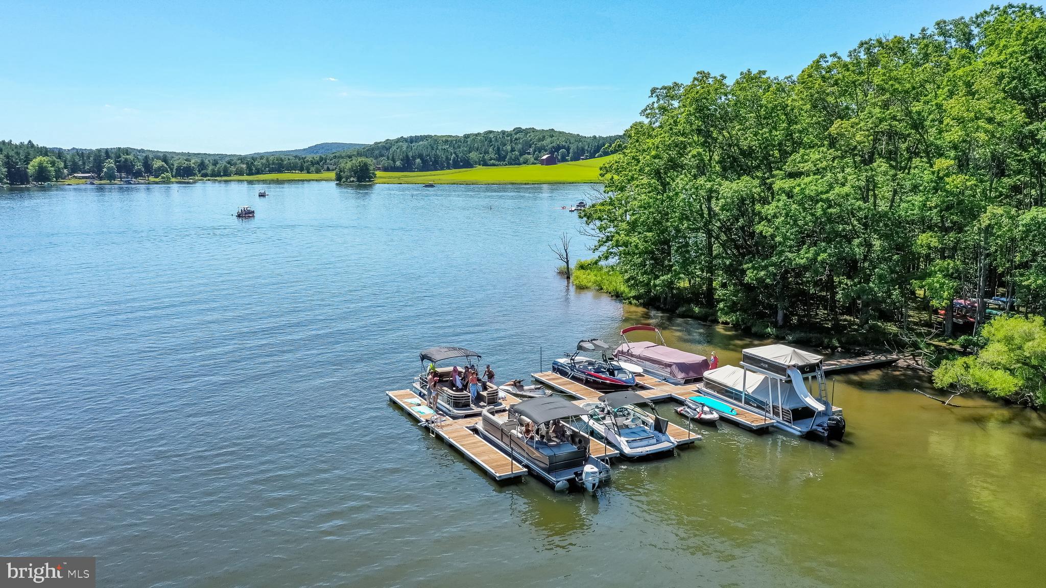 WATERFRONT GREENS - Residential