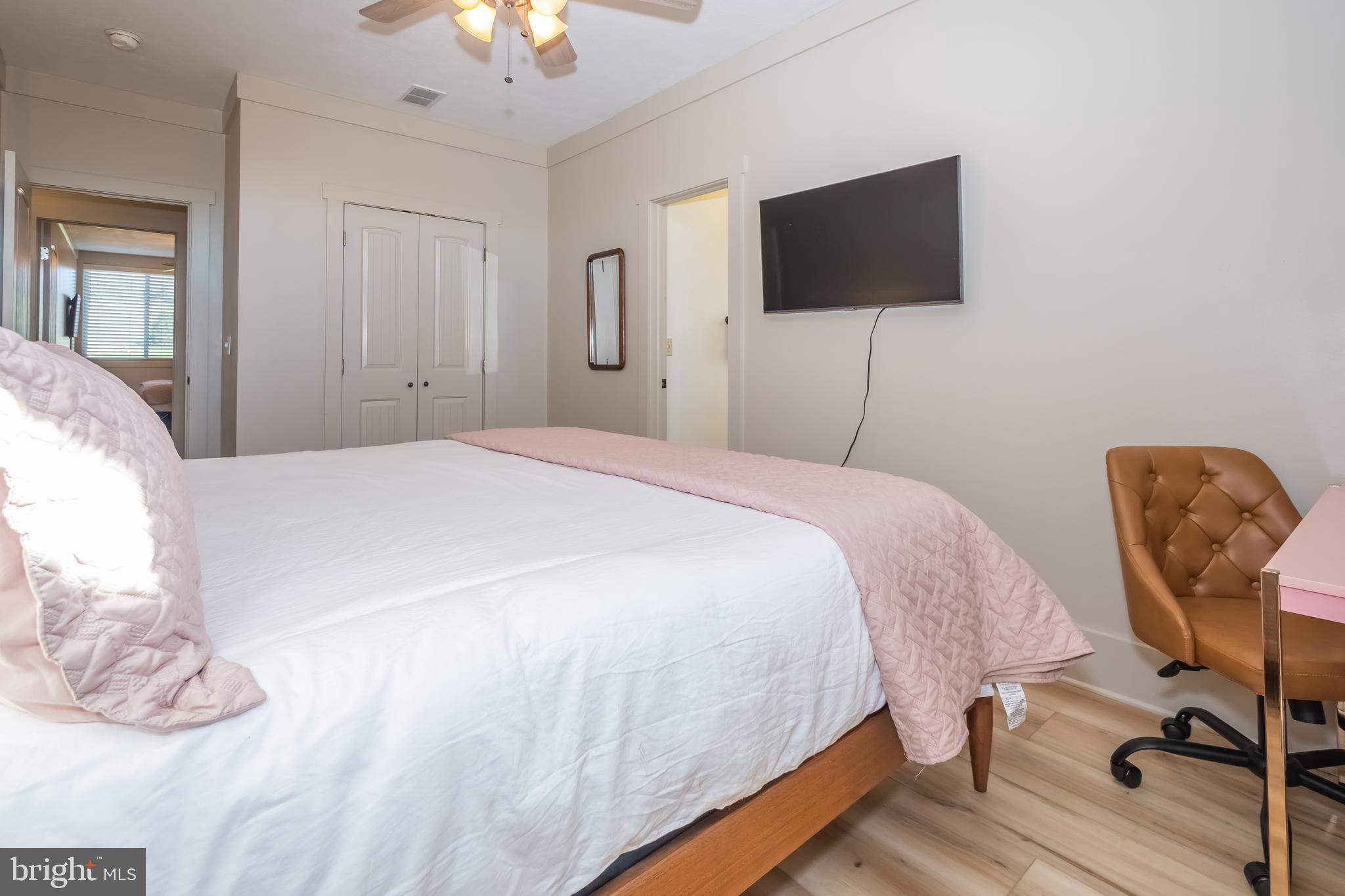 WATERFRONT GREENS - Residential