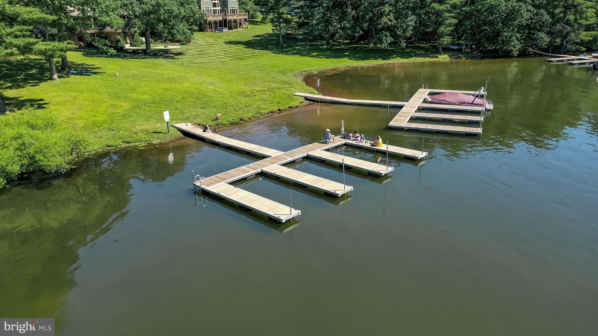 WATERFRONT GREENS - Residential