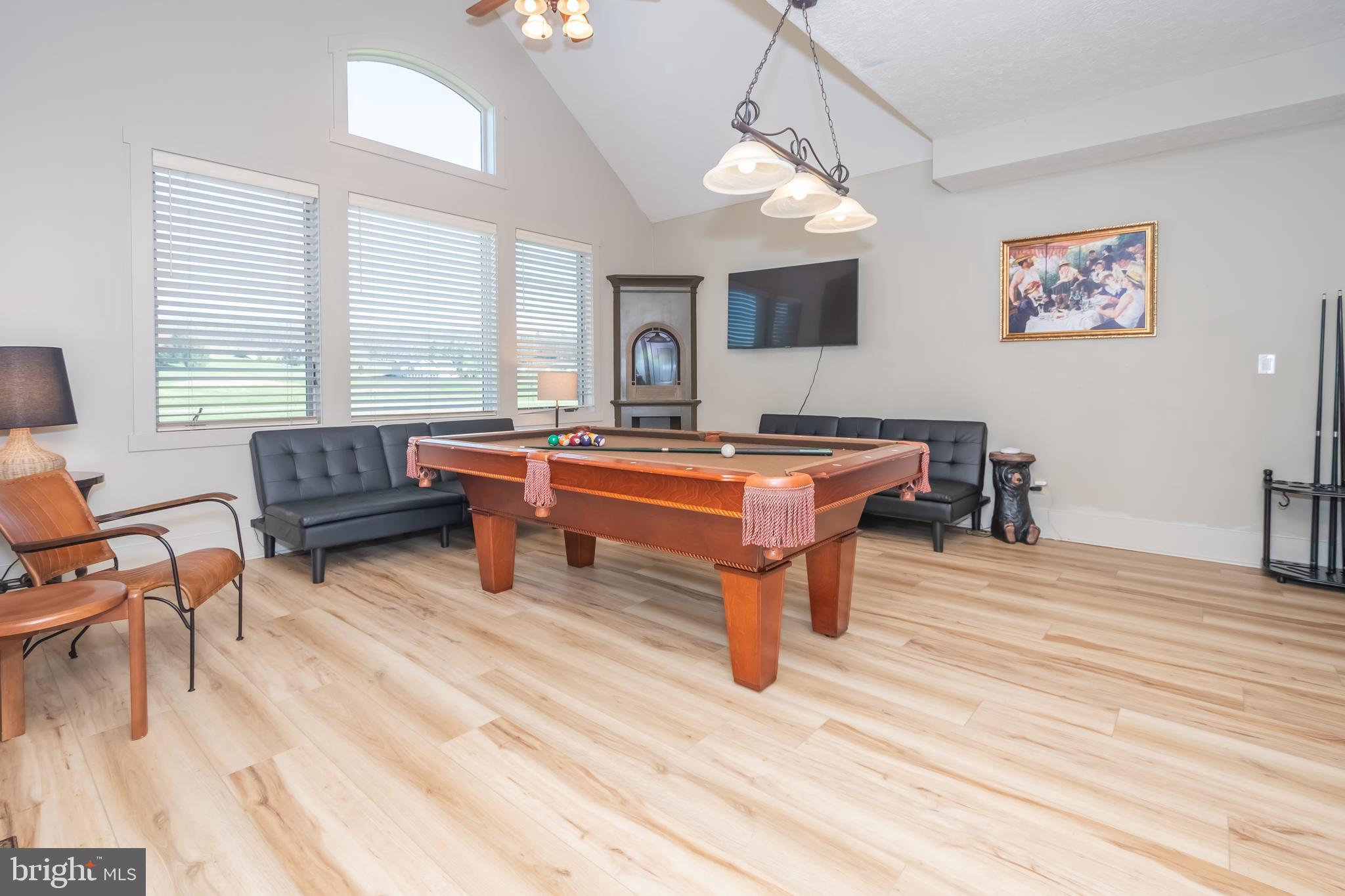 WATERFRONT GREENS - Residential