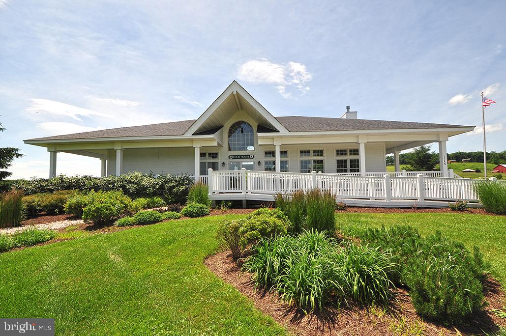 WATERFRONT GREENS - Residential