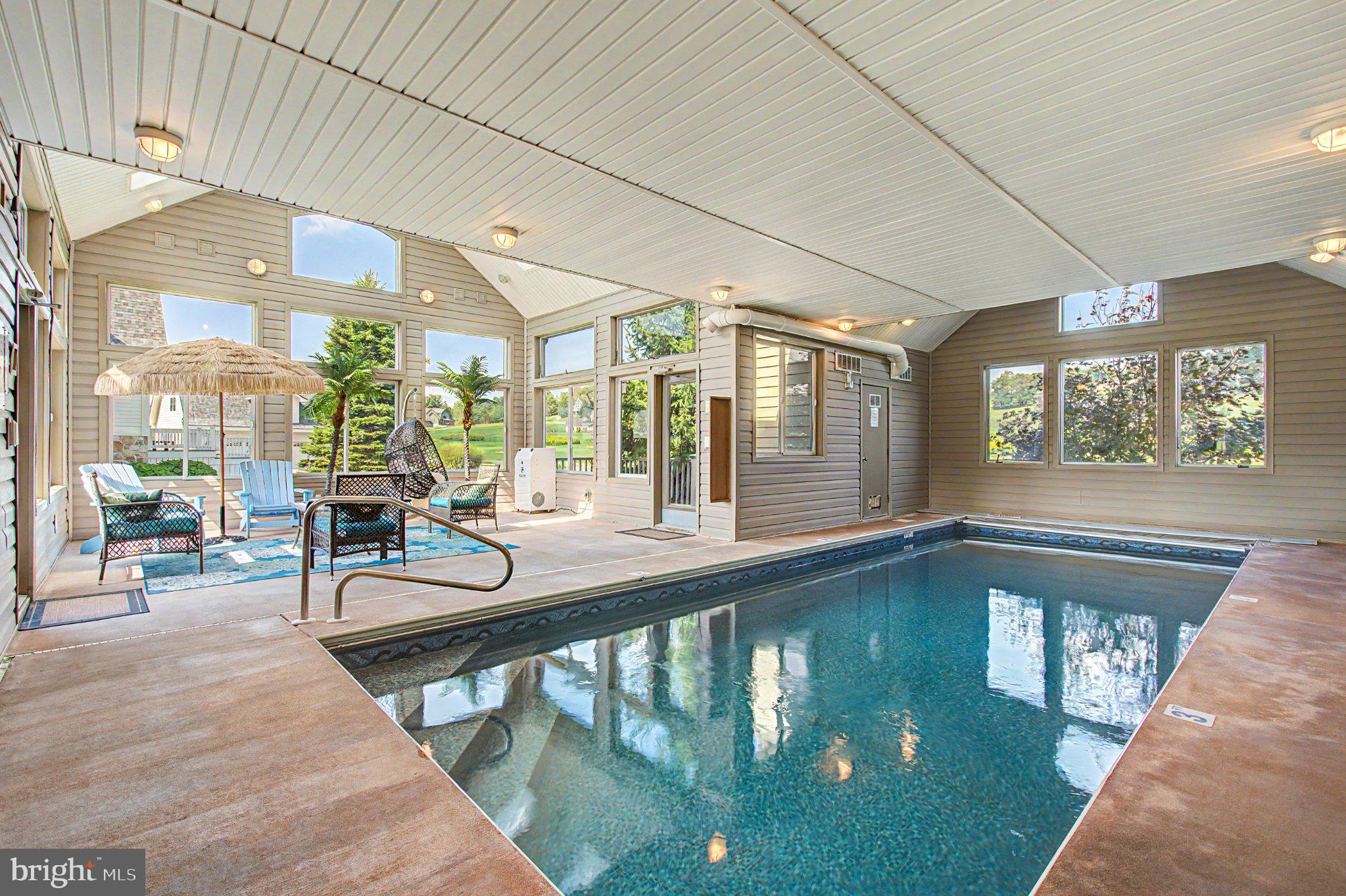 342 LAKEFRONT LINKS DRIVE