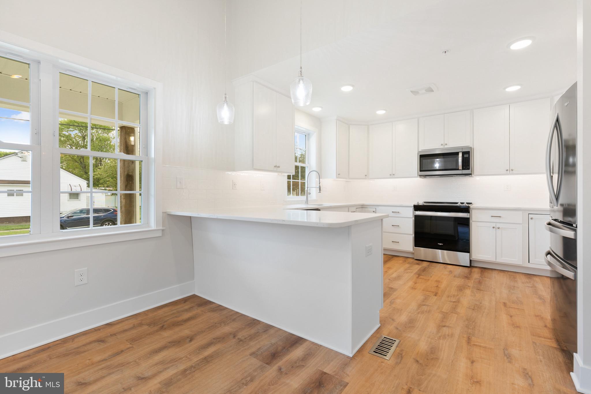 LYNDHURST - Residential