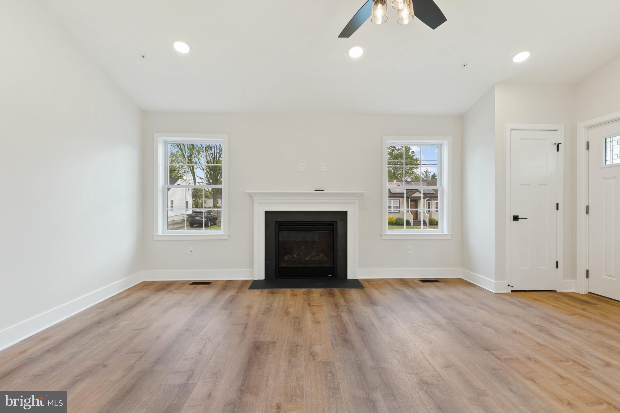 LYNDHURST - Residential