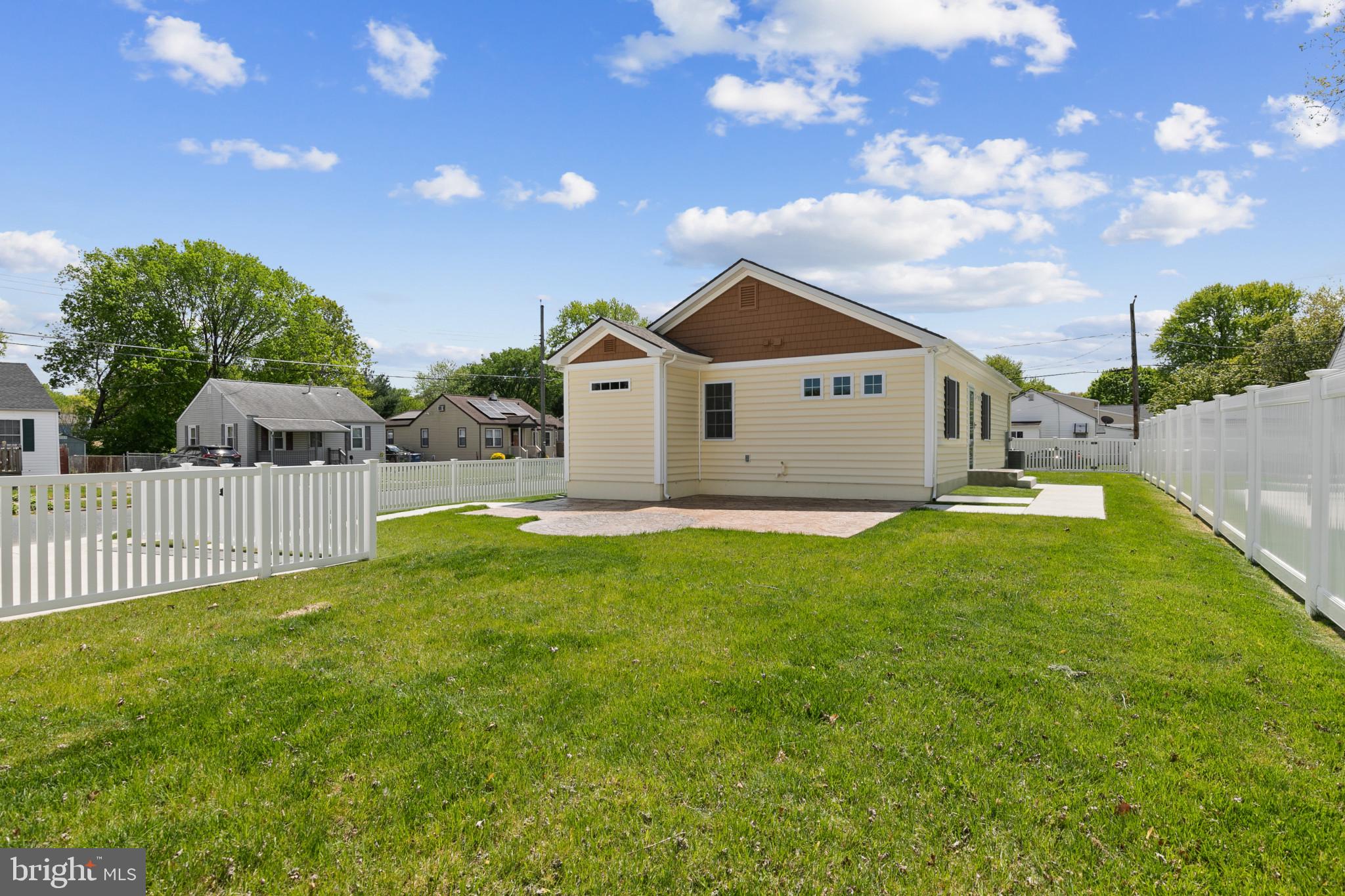 LYNDHURST - Residential