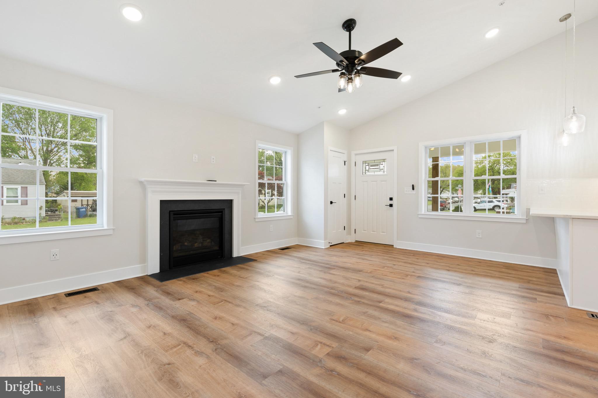 LYNDHURST - Residential