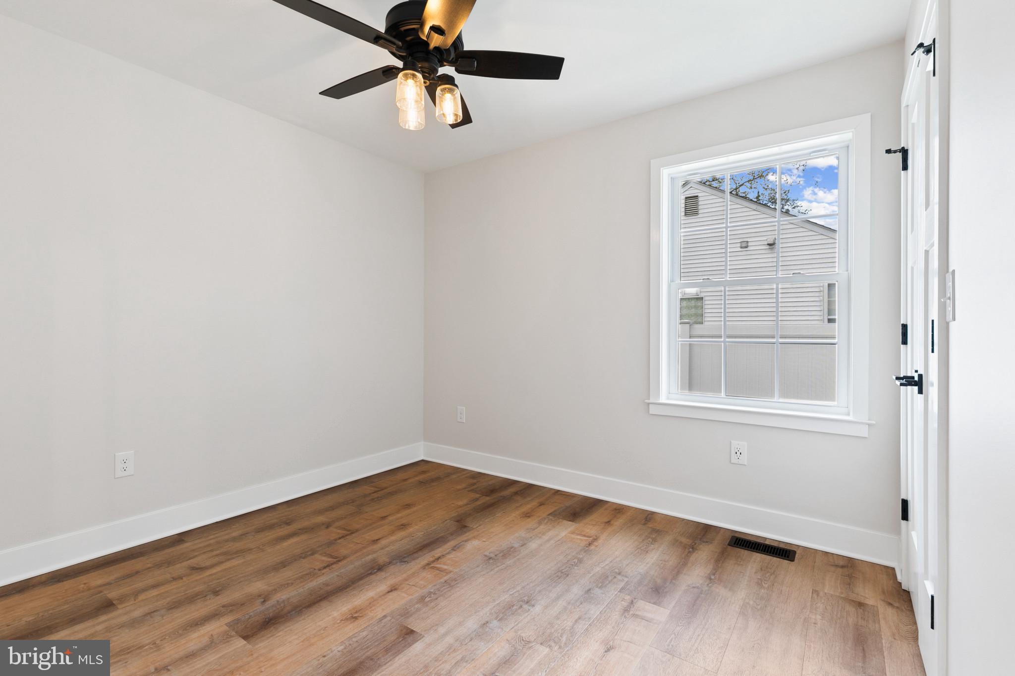 LYNDHURST - Residential